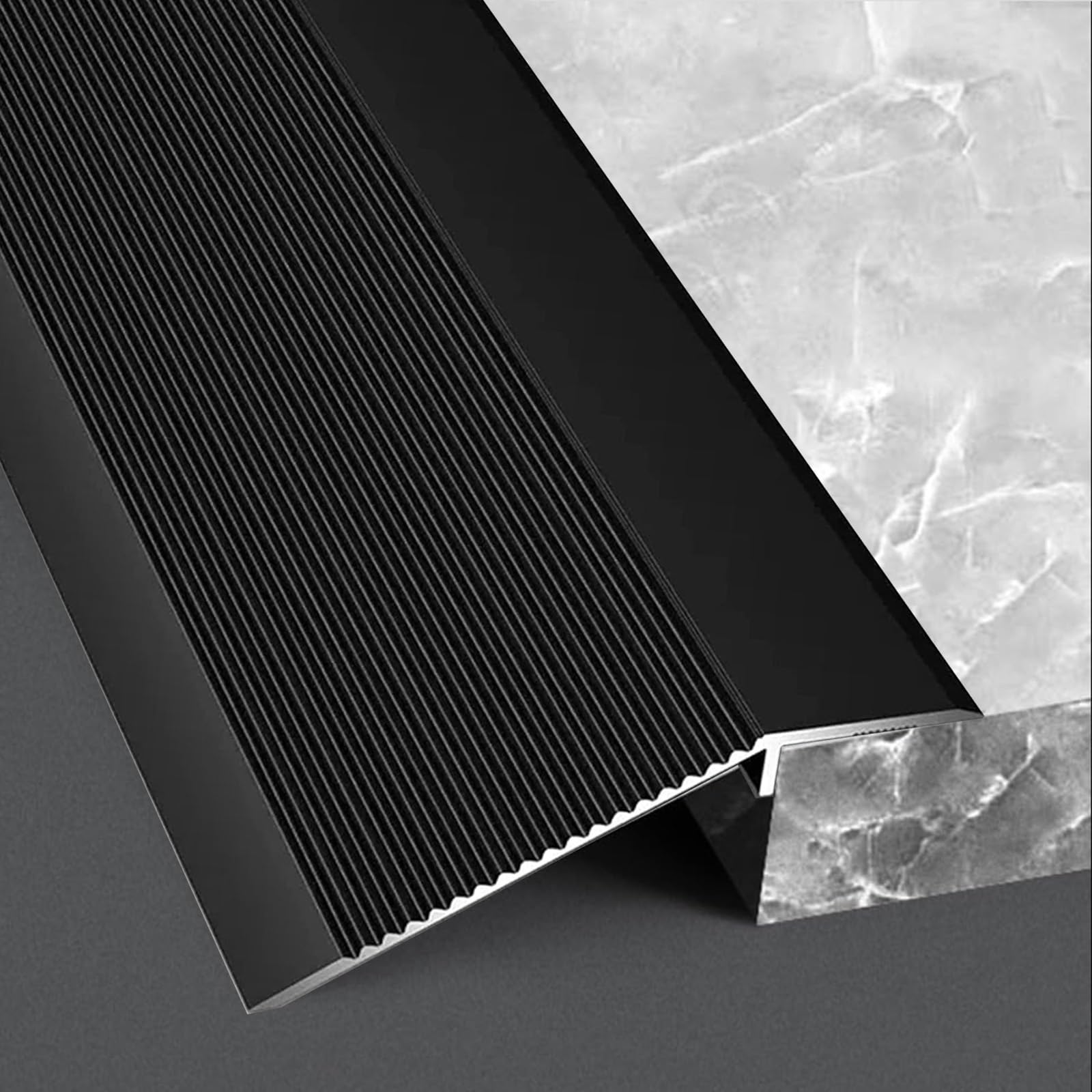 Bande de seuil de moquette autocollante noire et blanche 2 mm Réducteur pour accès aux fauteuils roulants Entrée de maison Solution de recouvrement de bordure