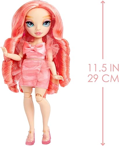 Miniatura 4 de Rainbow High Pinkly - Muñeca de moda rosa con traje de moda, con gafas y más de 10 accesorios de juego coloridos. Regalo para niños de 4 a 12 años y
