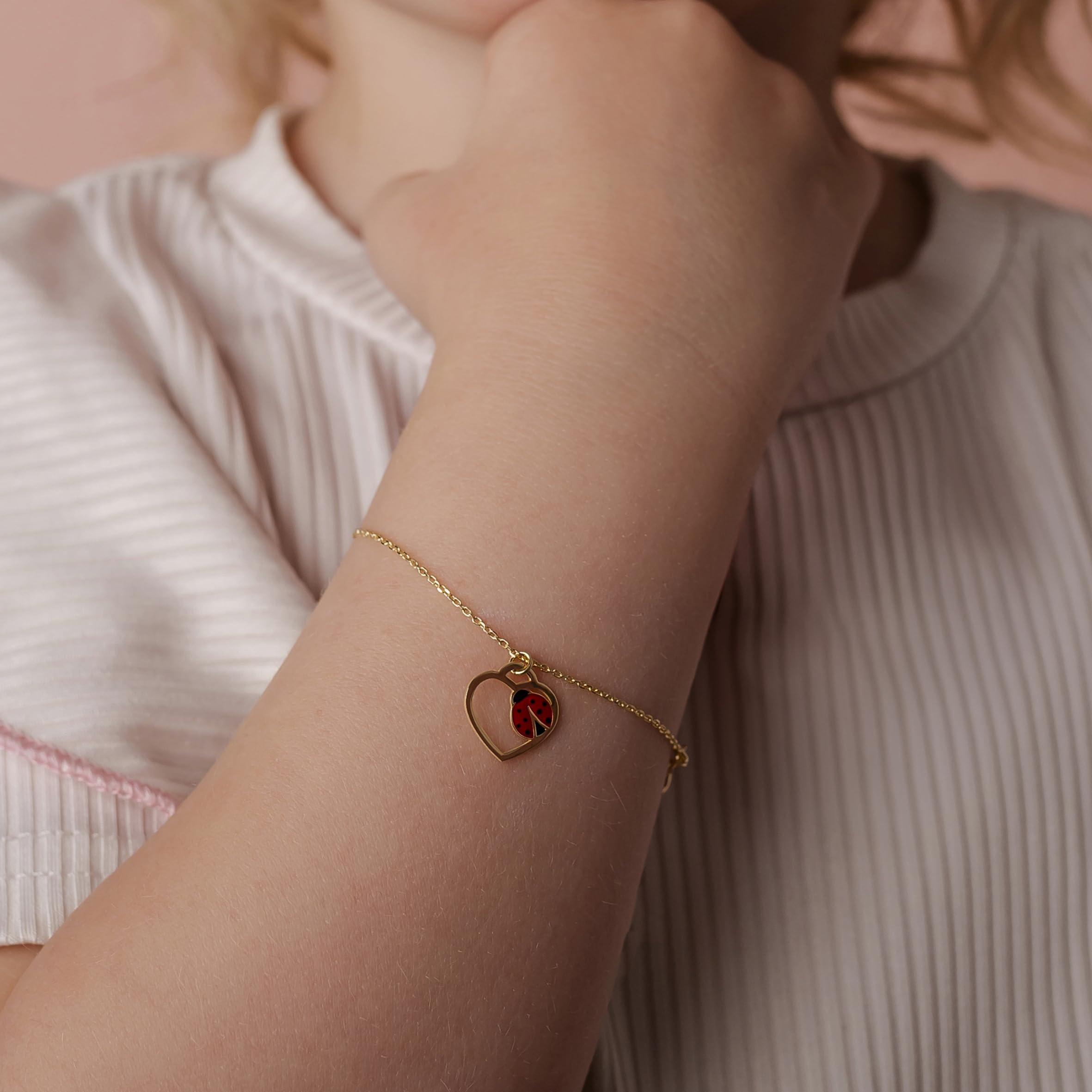 Sakrami Bracciale Argento 925 Bimba con Coccinella Smaltata su un Cuoricino Kids Collection Rodiato o Dorato + Confezione Regalo Personalizzata - Braccialetto per Nascita Comunione o Battesimo