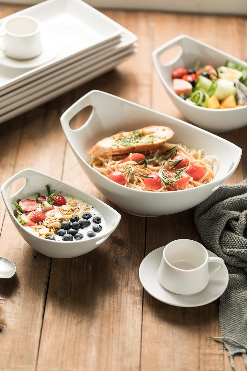 Gomakren Serving Bowls with Handles, Serving Dishes, Porcelain Salad Bowls Mixing Bowl for Entertaining, Nesting Bowl Set of 3, Microwave Dishwasher Safe, 15/28/47 oz, White