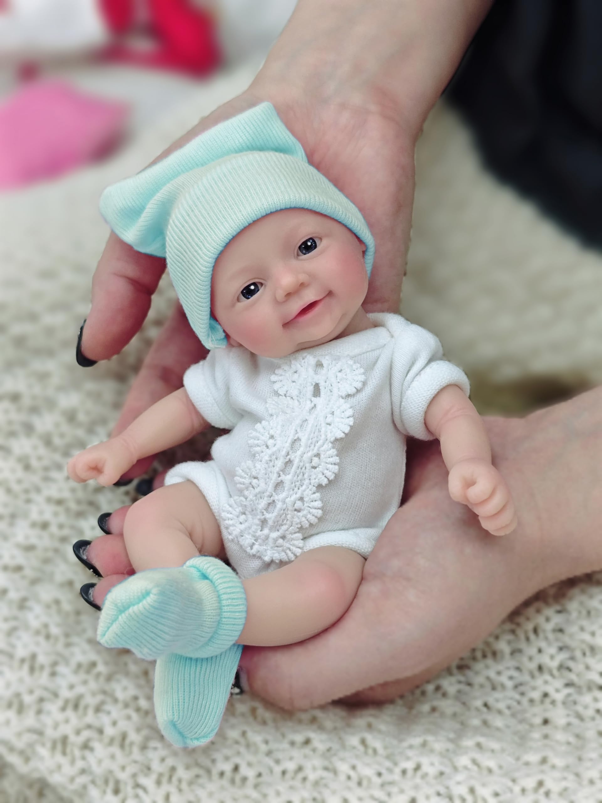 7 Inch Reborn Baby Doll,Silicone Doll Girl Cindy, Mini Realistic Newborn Baby Dolls Silicone Full Body with Feeding Accessories&Gift Box