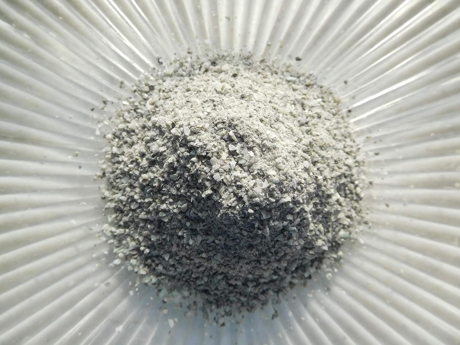 Emerald - 1mm and Smaller Powder - 100% Emerald Life+Love! Love Good Fortune! 1mm(1 Pound)