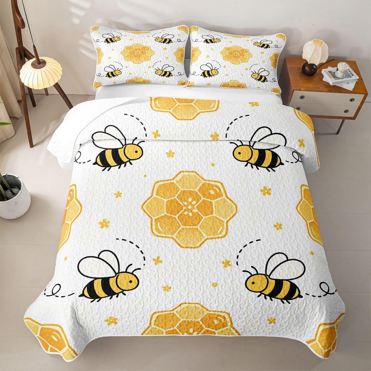 Cartoon Bee Honeycomb Quilt Set Cute Tiny Flower Quilted Coverlet Kids Boys Girls Minimal Kawaii Cottagecore Lightweight Soft Bedspread Coverlet with 1 Pillow Sham Twin Size Yellow White