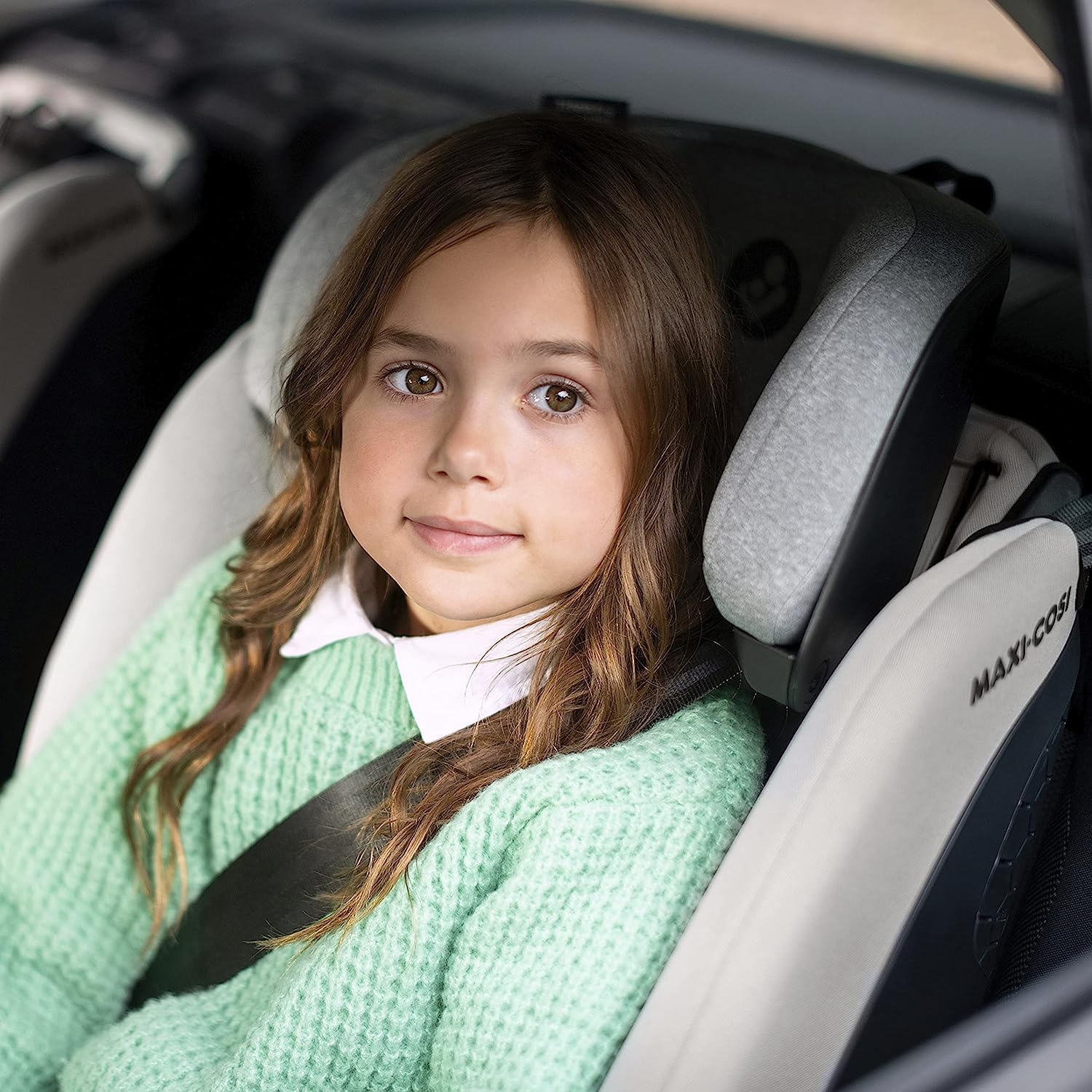 Maxi-Cosi Titan Plus i-Size mitwachsender Kinderautositz 15 Monat-12 Jahre 76-150 cm G-CELL-Seitenaufprallschutz Authentic Black