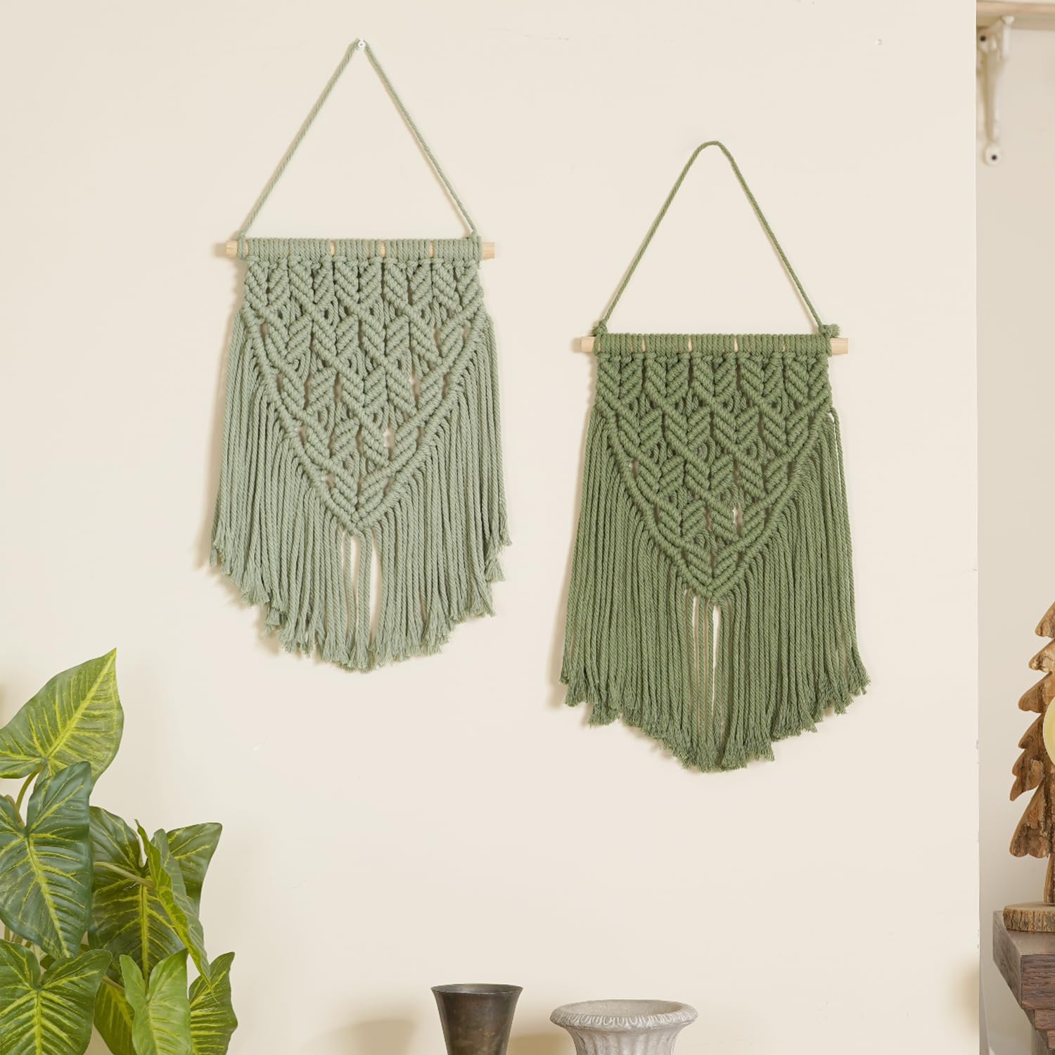 Nashibowu Small Macrame Wall Hanging Decor Boho Tapestry for Bedroom Living Room Dorm Nursery and Office, Cute Aesthetic Wall Art for Small Spaces for Teen Girls and Home Decor (Green, 16 * 10 Inch)