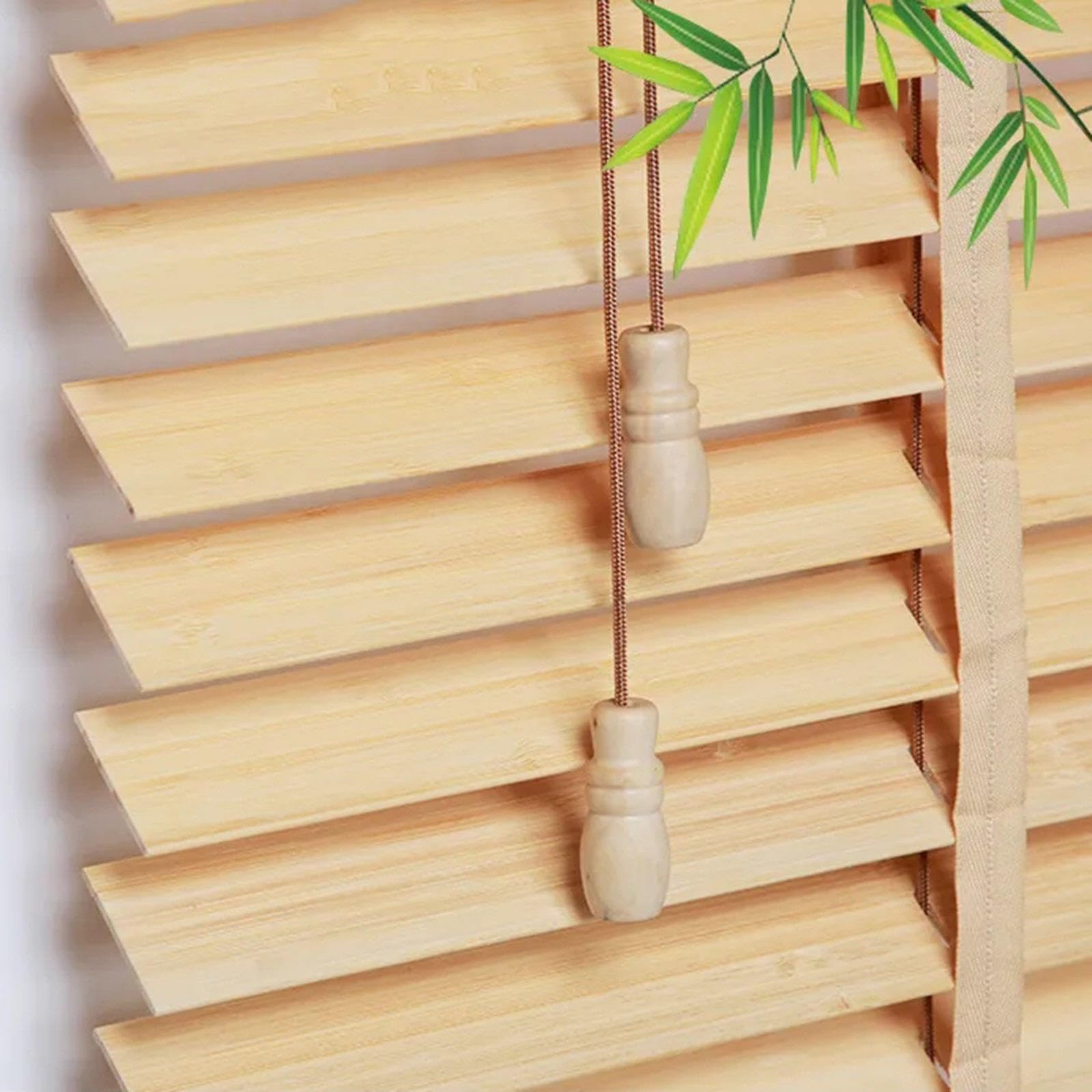 Cortinas venecianas de madera para ventanas de salón, lamas opacas que cuidan tu privacidad.