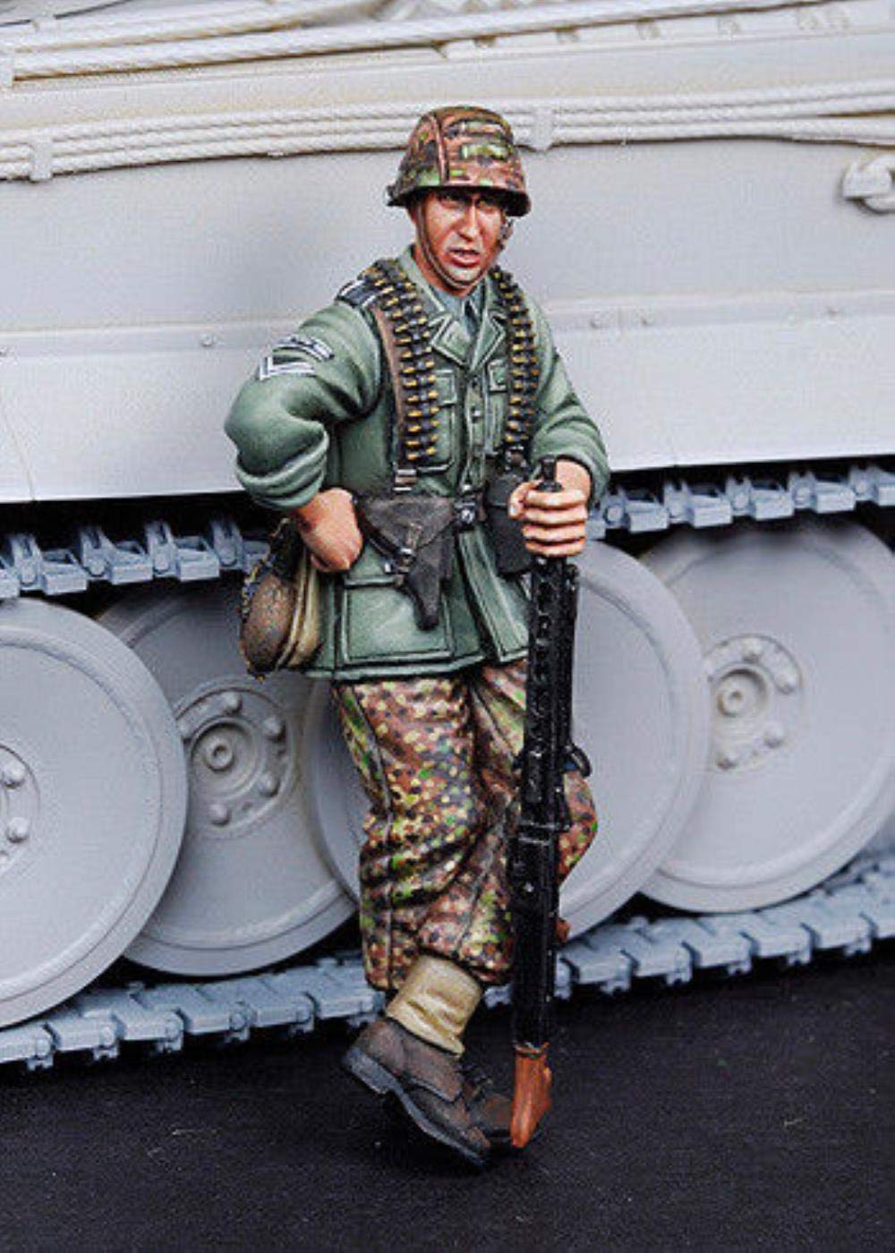 Modèle résine 1/35 machine été à monter pour passionnés de modélisme