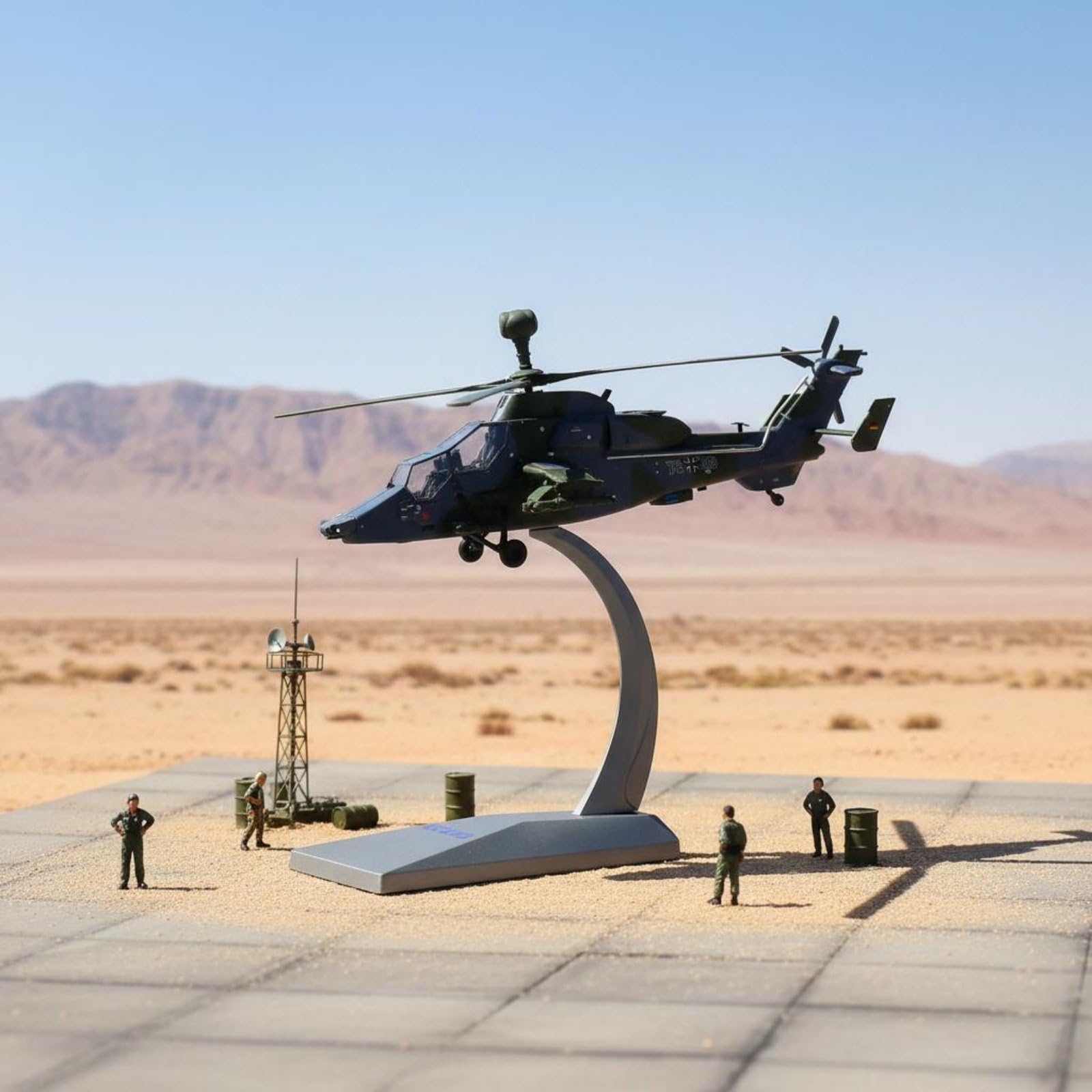 Almencla Elicottero Modello Militare EC665 Miniatura Dettagli con Struttura Robusta in Lega Metallo per Appassionati Aerei Studio Esposizione Casa Collezione, Fusoliera N. 9826