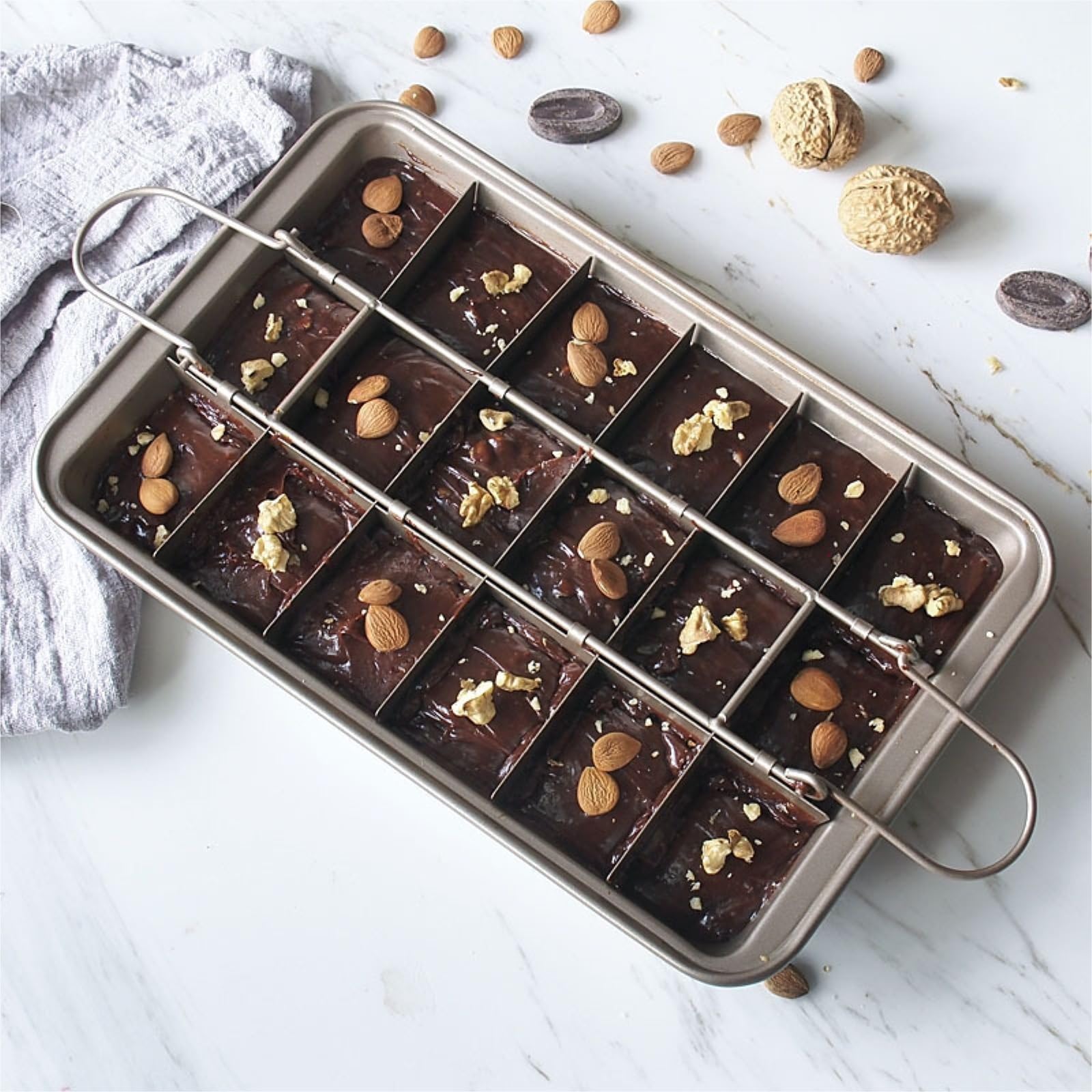TOWINE Moule Gateau Brownie – Plaque à gâteau antiadhésive, Moule carré, poêle à Pain, Outil de Cuisson, Moule à Brownie Moules pour Cupcakes Chocolat Bonbons (Color : A, Size : F)