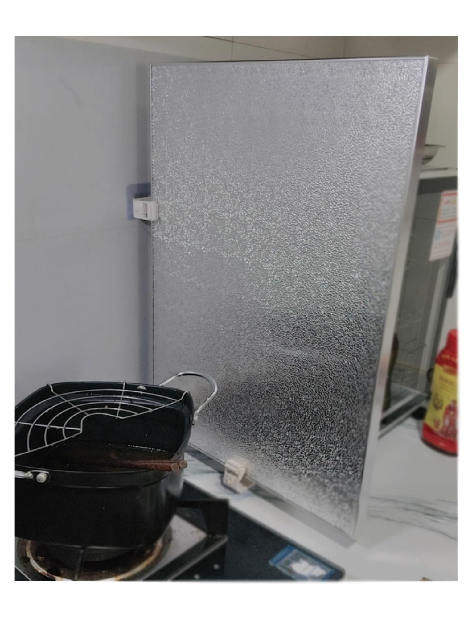 Protection thermique en aluminium 60x50 cm autocollante et magnétique pour cuisinière