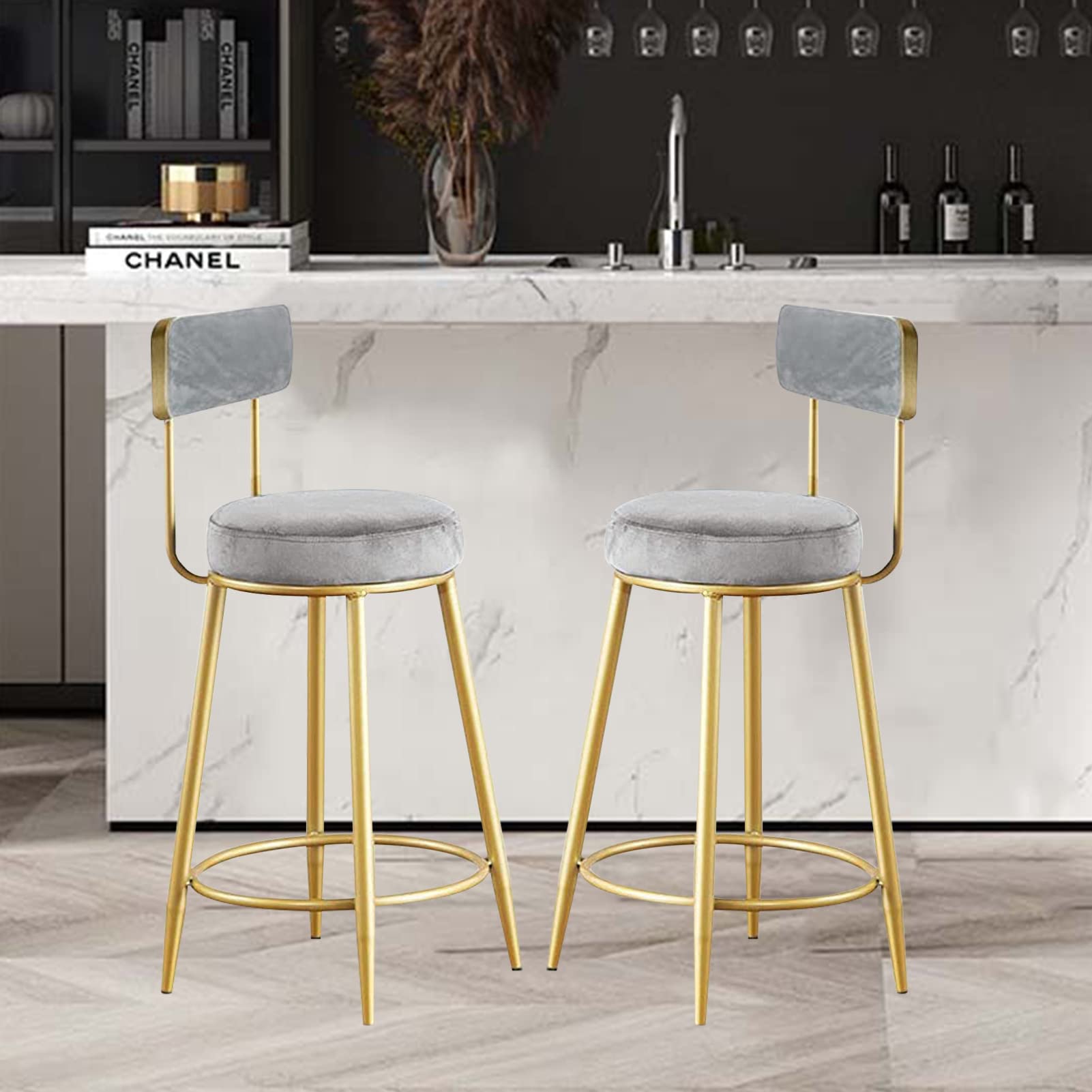 Chaises de salle à manger hautes en velours avec dossier et finition moderne pour îlot central