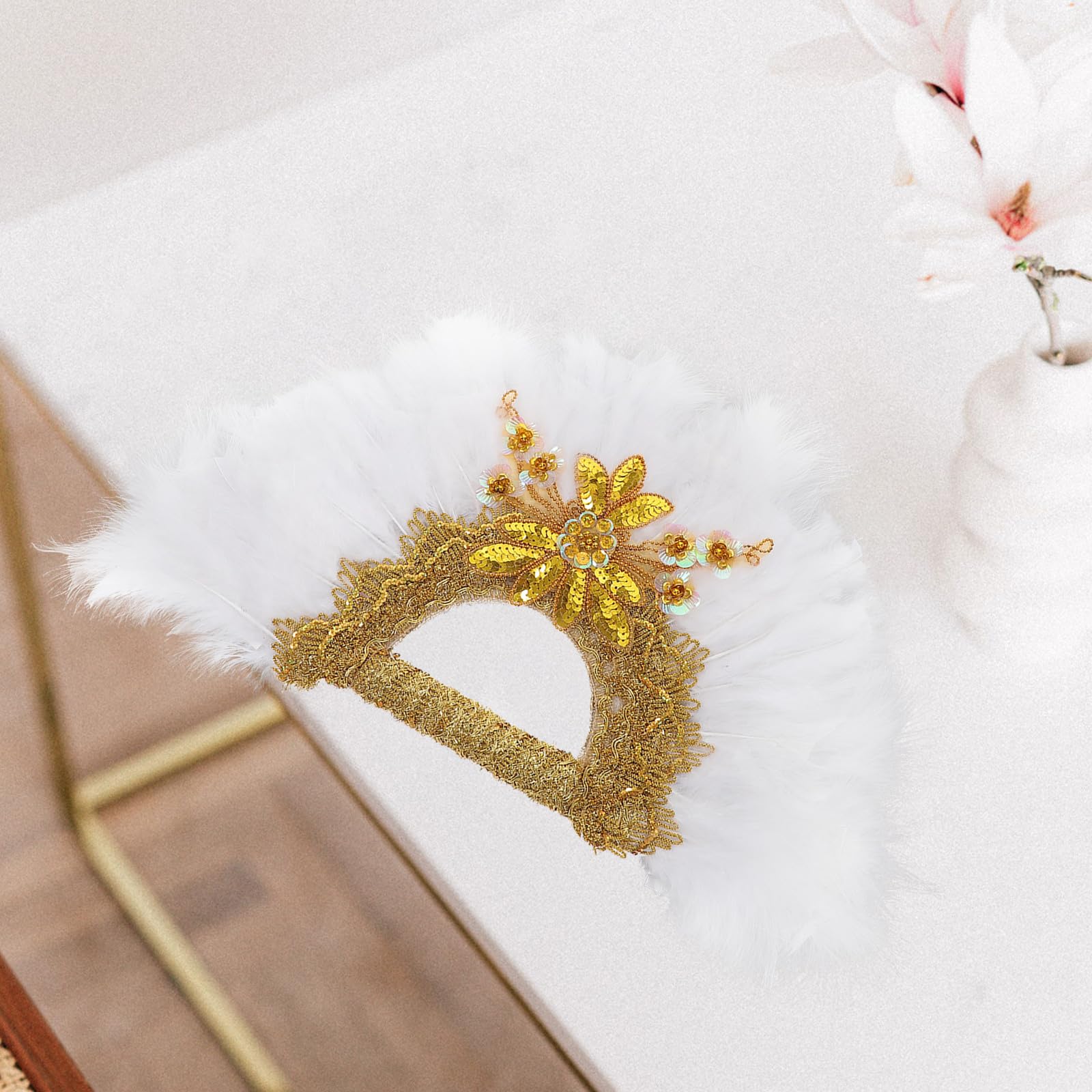 Ciieeo Abanico de Mano de Plumas Borde Dorado, Accesorio Decorativo para Bodas y Novias, Ventilador Delicado para Dama de Honor y Eventos Obsequios
