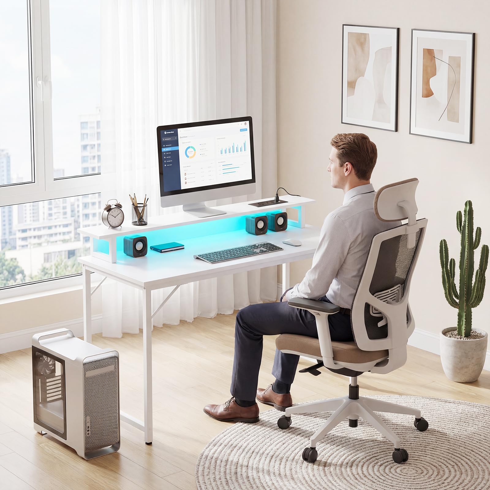 iSunirm Scrivania per computer con strisce elettriche, scrivania da gioco con luci LED, scrivania da lavoro per casa e ufficio con ripiano per monitor, bianca