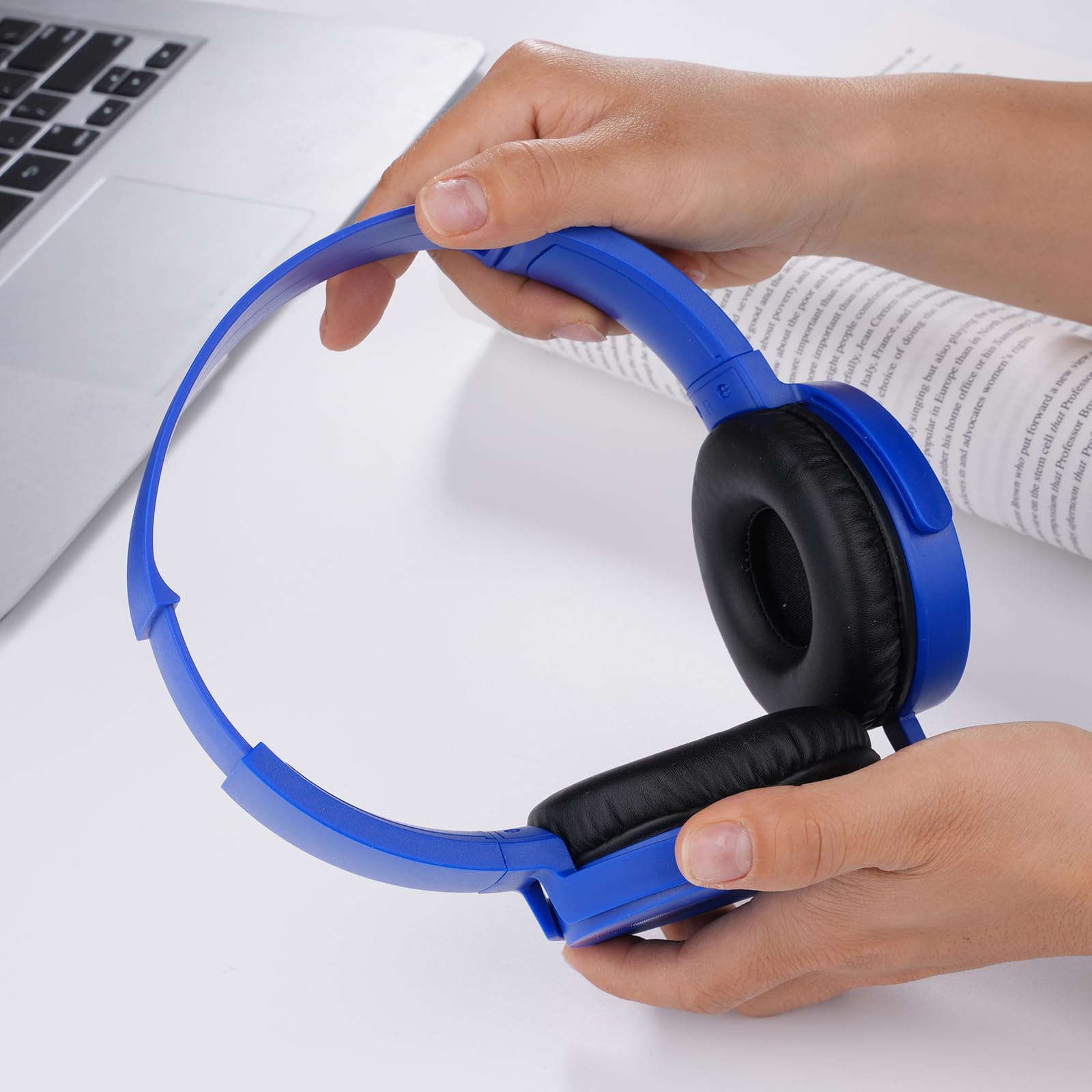 Paquete de 2 auriculares de aula para estudiantes escolares, juego de auriculares duraderos con cable para niños, adolescentes, niños y adultos (LS450, azul oscuro + naranja)