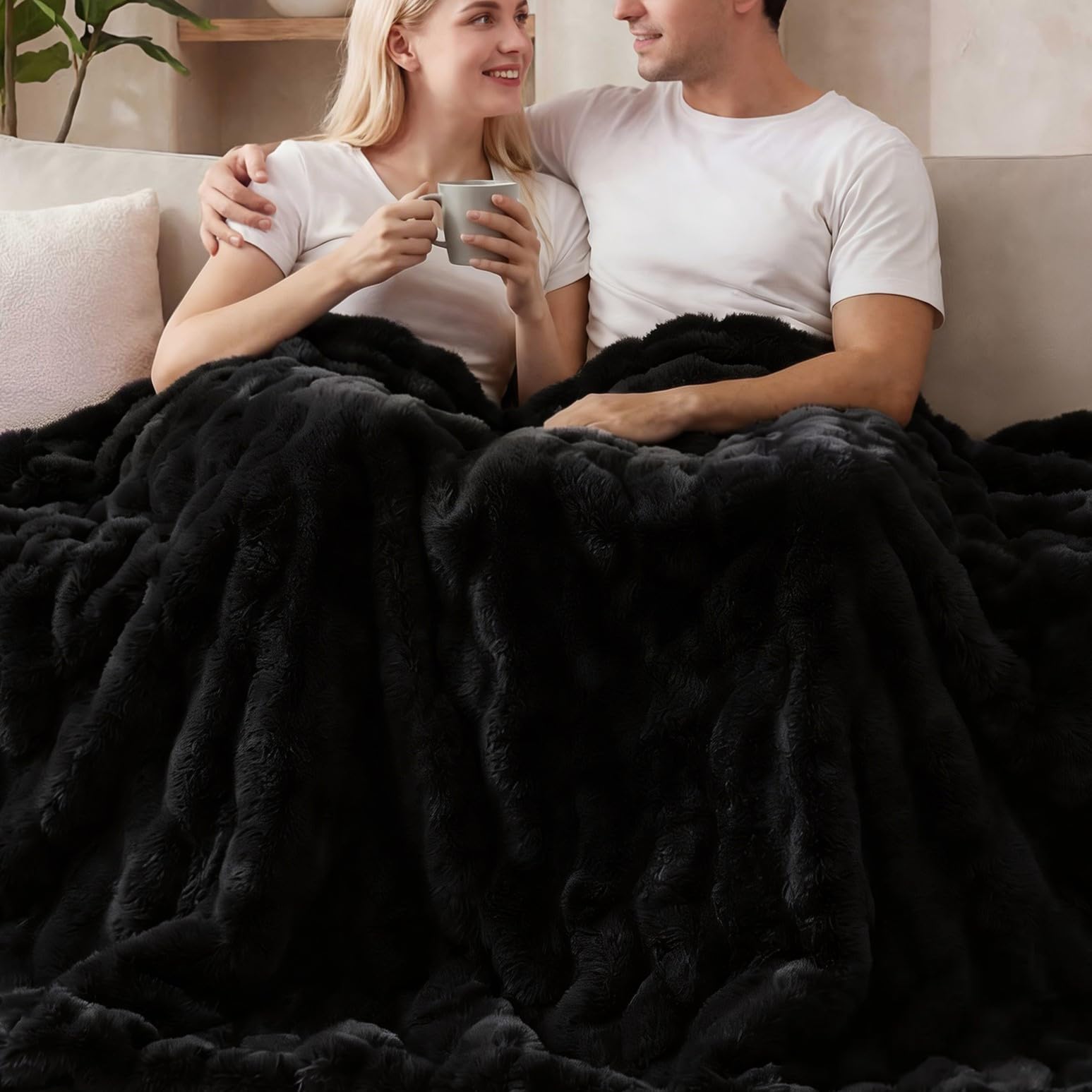 Orinova Black Faux Fur Thick Soft Throw Blanket 152X203cm For Bed Couch Gift Office Chair Bunny Faux Rabbit Fur Blanket Decorative Warm Throw Blanket 860 Gsm