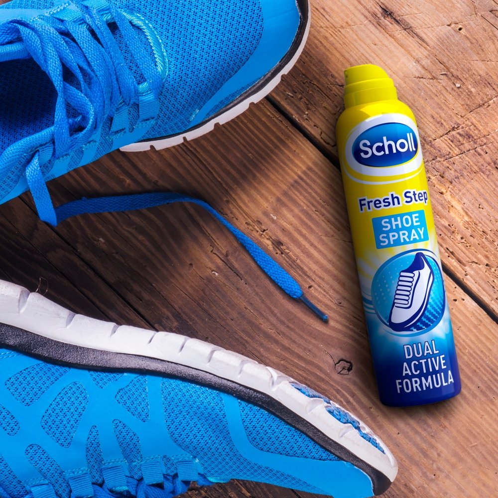Scholl Spring Breeze spray do butów, 150 ml, antyperspirant, natychmiast neutralizuje zapach, redukuje wilgoć, całodobowa ochrona, przezroczysty, spray do wszystkich butów, Przezroczysty, 150 ml (Pack