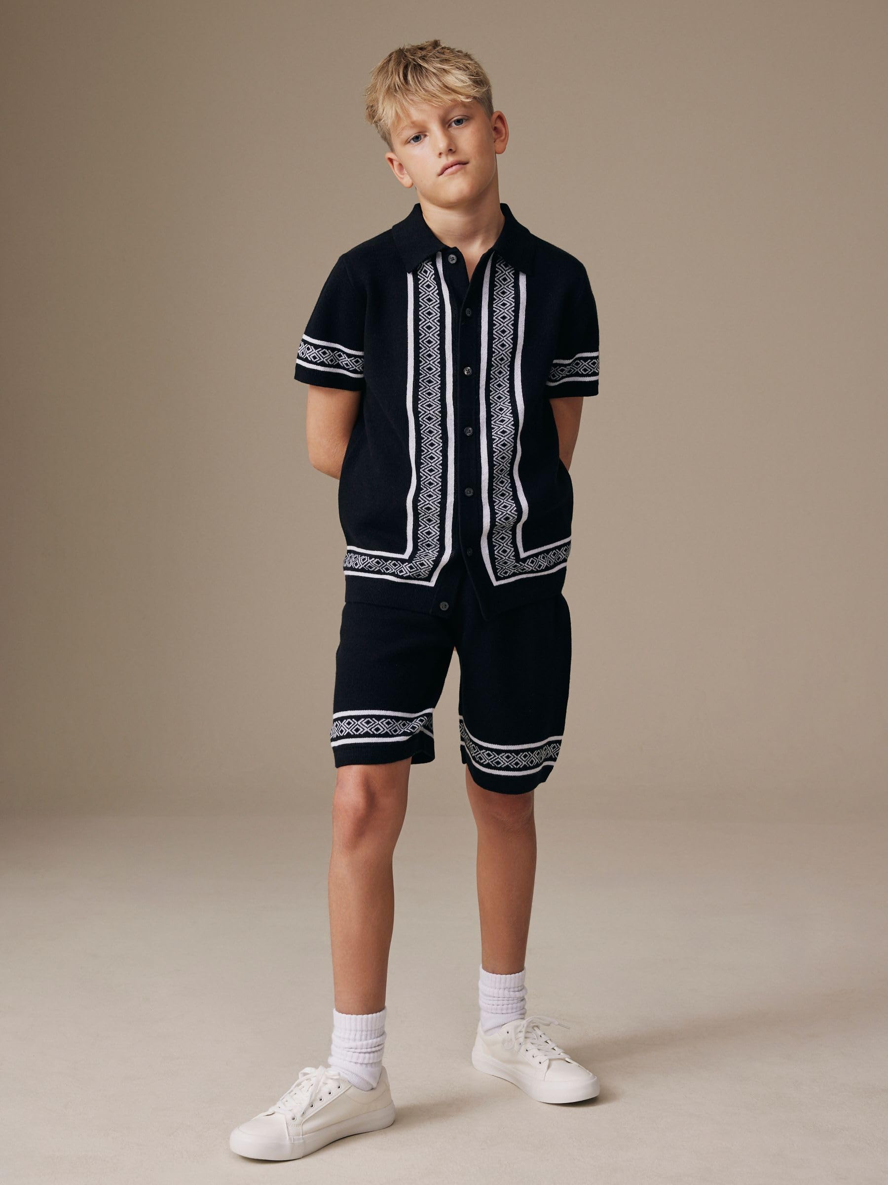 NEXT Niños Conjunto de polo y pantalones cortos de punto