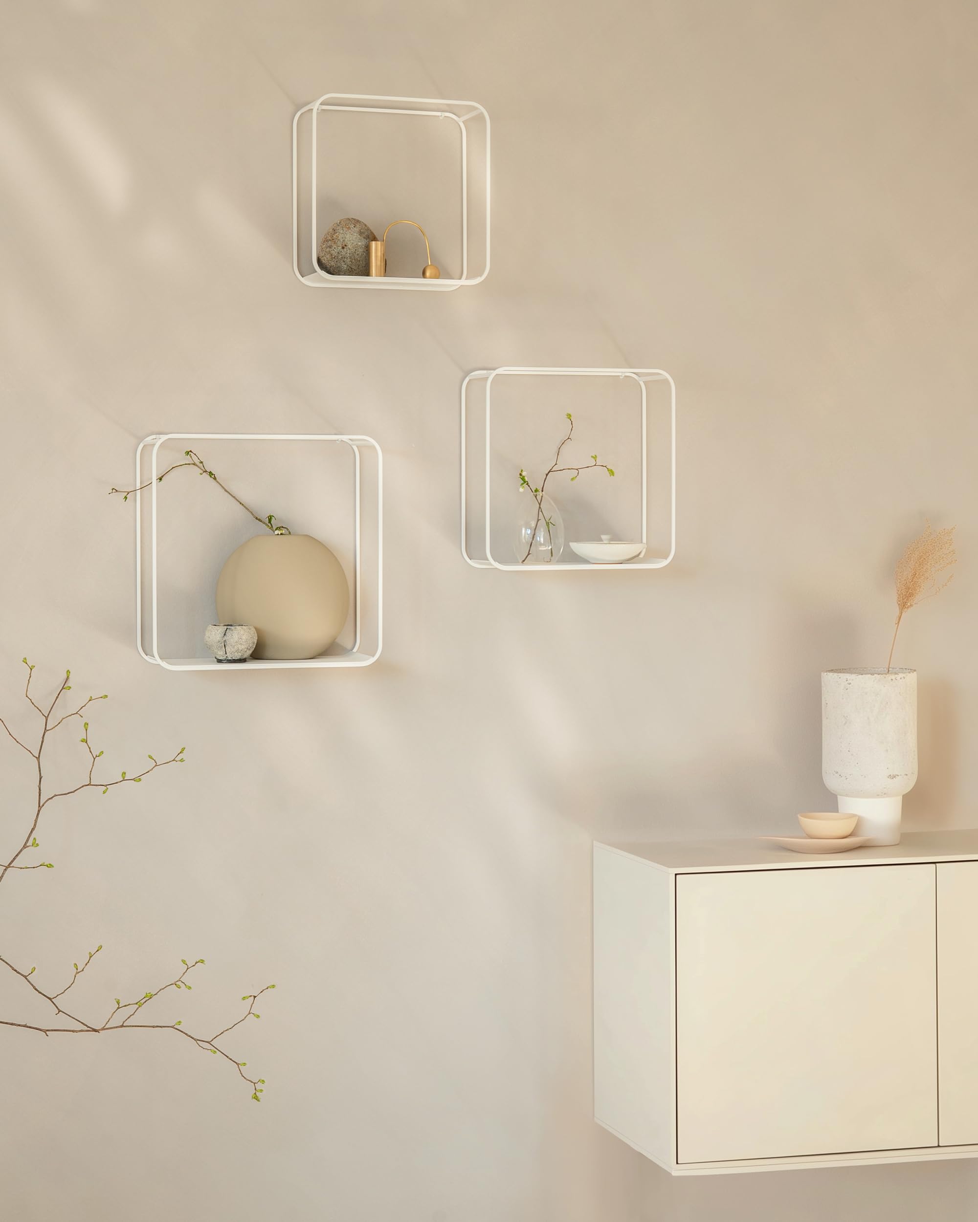 Kazai. Set Étagère Murale 'Noora' | Lot de 3 Étagères Murales Flottantes en Métal Design | Déco Murale et Rangement pour Salon, Toilettes, Cuisine, Chambre et Plus | Blanc