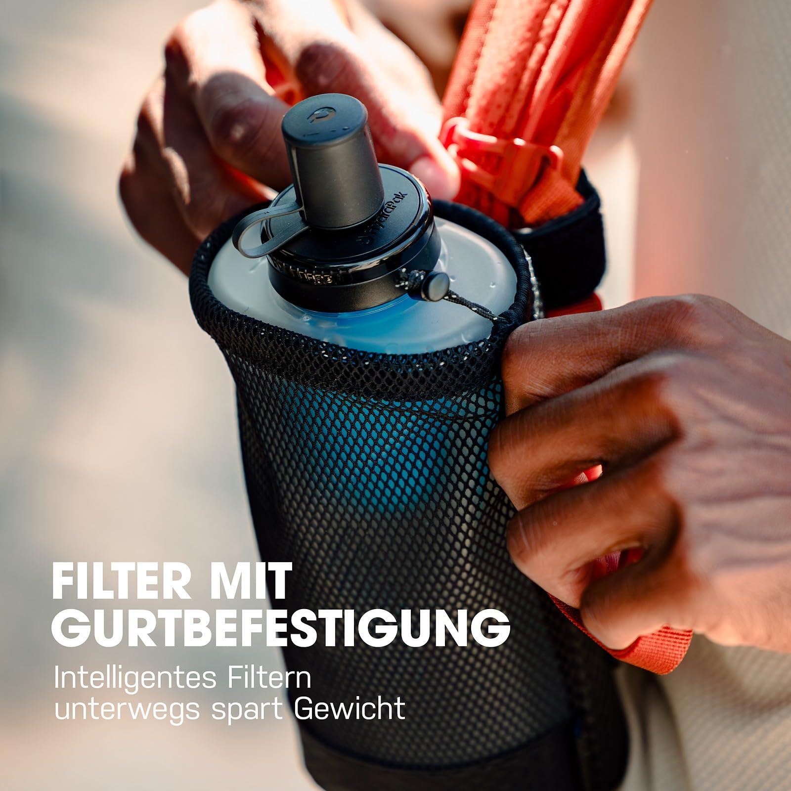 HydraPak PackFlask+ (750ml) – Wasserfilterflasche mit Gurtbefestigung für Rucksäcke. Freihändig nutzbare, praktische, ultraleichte und faltbare Softflasche für Wanderungen und Rucksacktouren