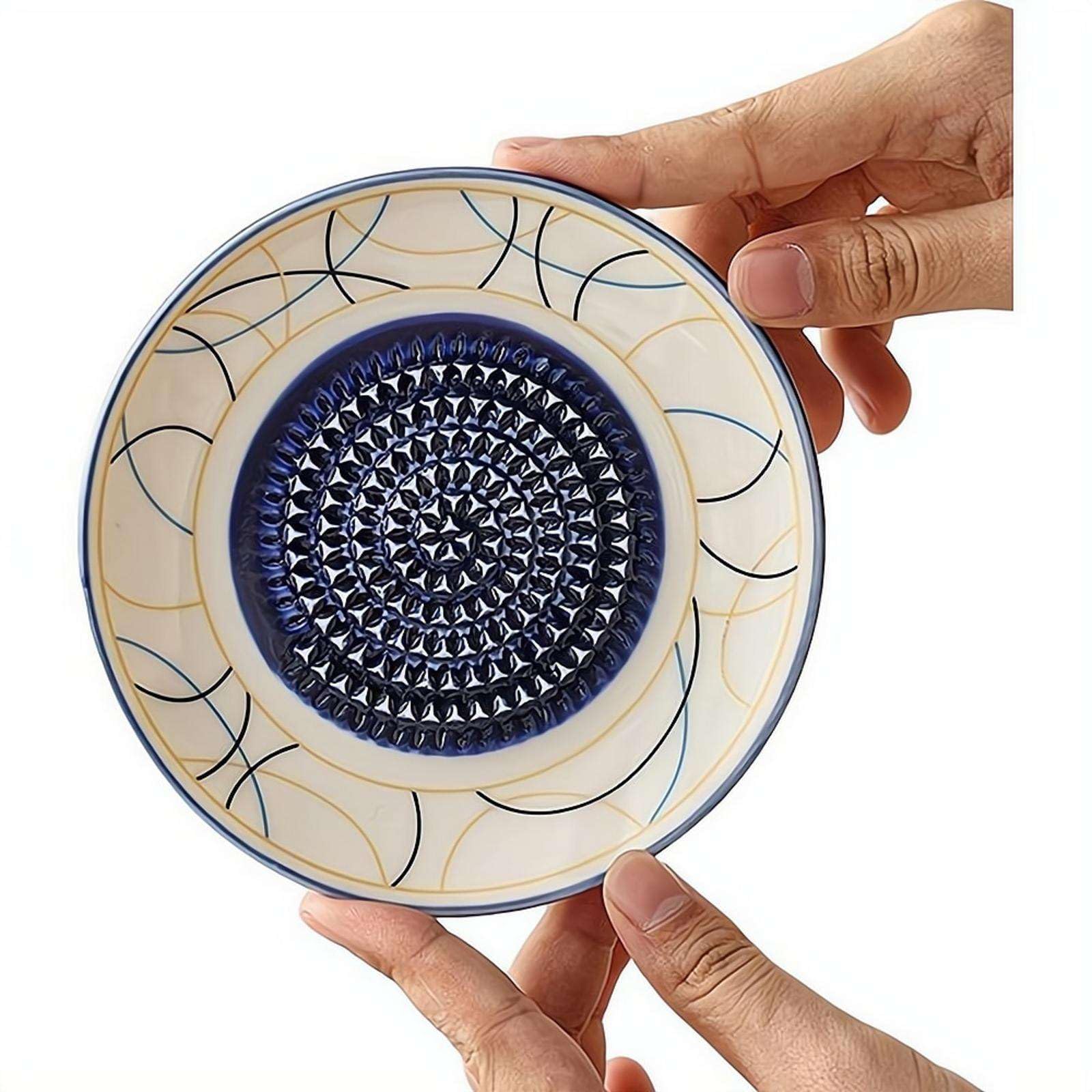 Ceramic Garlic Grater Plate, Sharp Teeth Grating Plate for Ginger, Nutmeg & Cheese | Non-Slip Pureeing Dish for Fresh Baby Food & Home Cooking, Easy Clean Dishing Saucer (12cm)