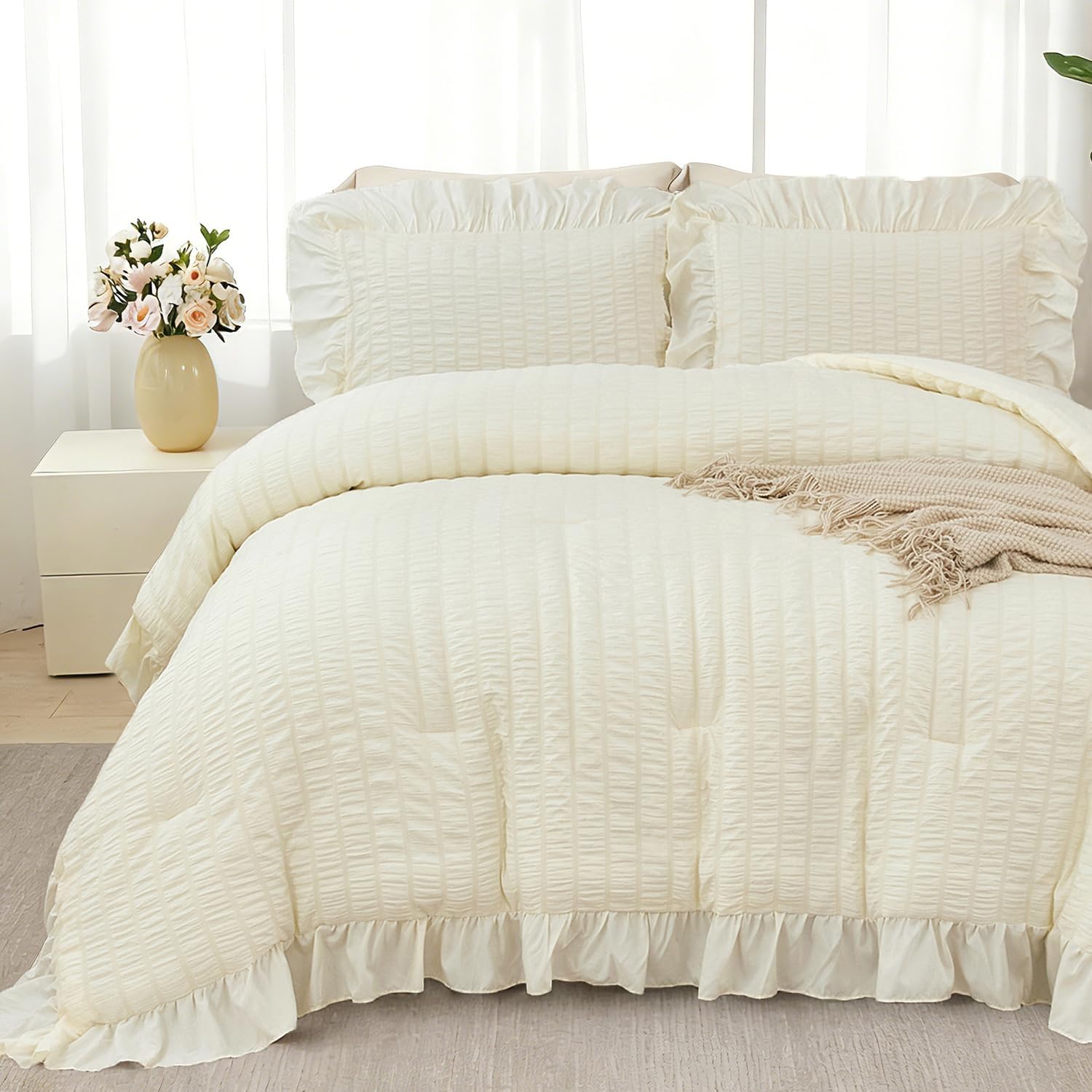Cream King Bed in A Bag Set 5 Pieces Seersucker Bedding Set Vintage Farmhouse Ruffle Comforter Set with Sheets Fluffy Microfiber Ruffled Bed Set for Women Girls(Cream, King) Cream King(5-piece)