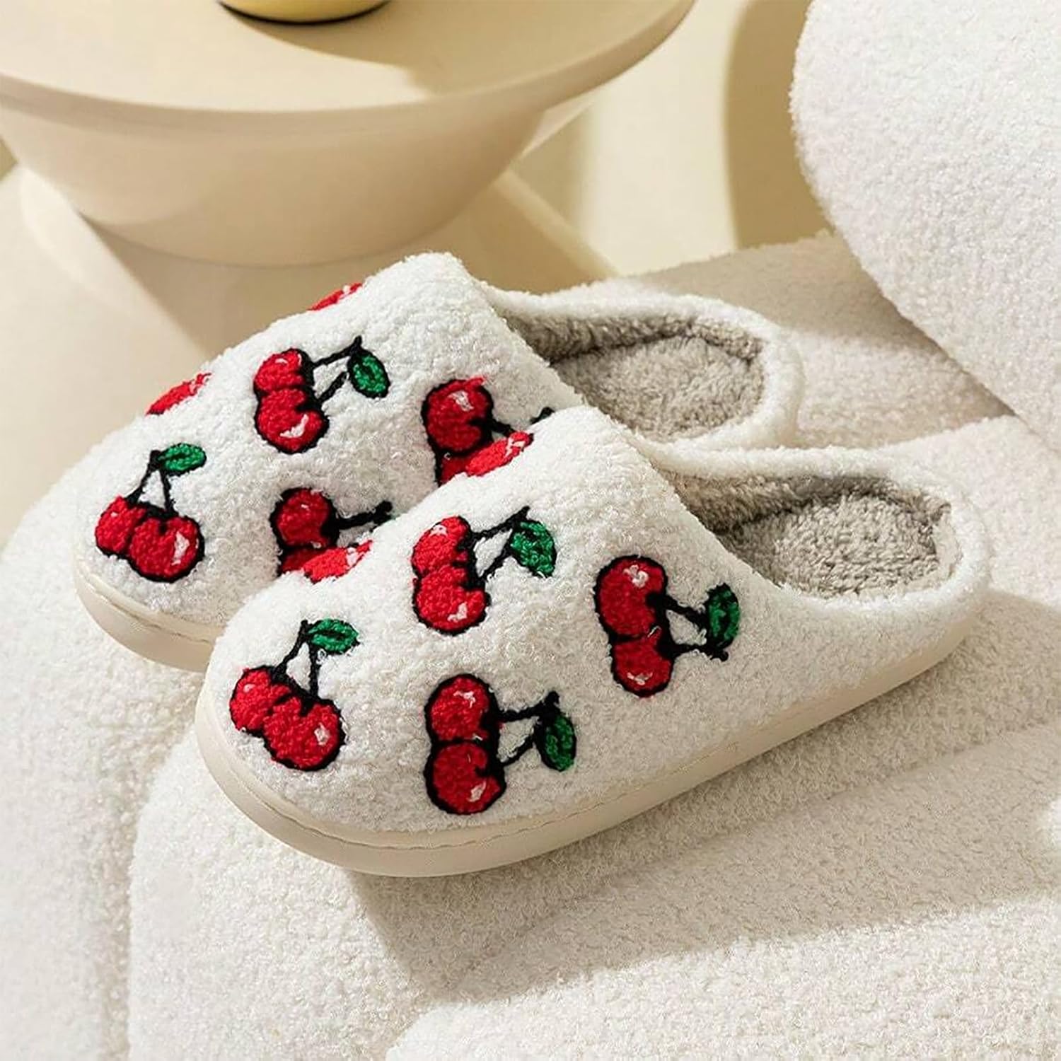 Women's Men's Cute Fuzzy Heart Slippers Memory Foam Fluffy Couple Slippers Cozy House Indoor Outdoor Shoes - Image 2