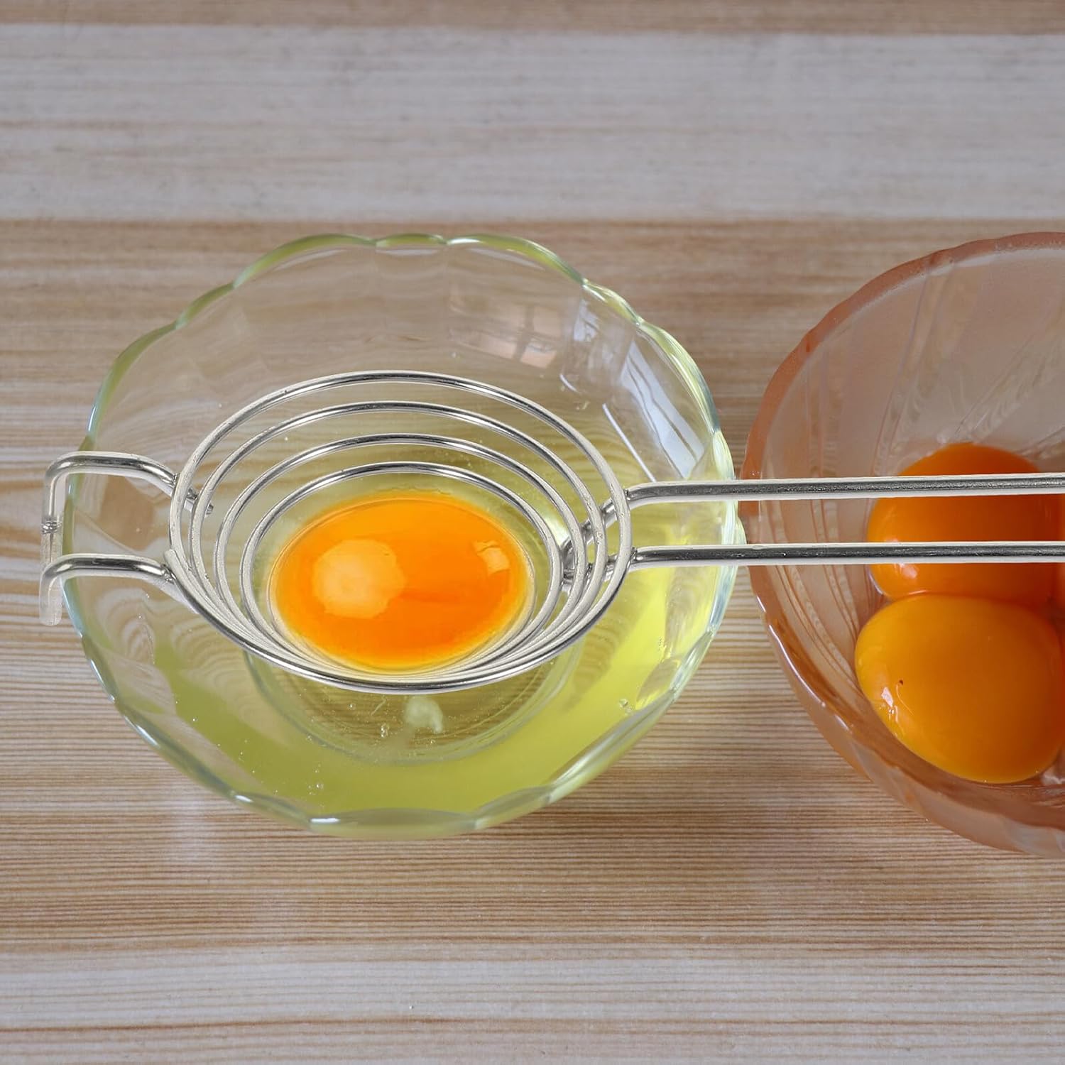 Stainless Steel Egg White Yolk Separator Egg Separator Tool with Hollow Handle for Easy Hanging Practical Kitchen Gadget for Quick and Yolk Separation
