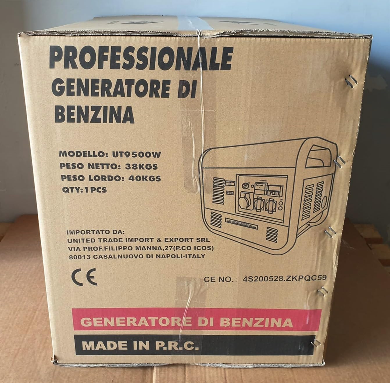 UNITED TRADE Generatore a scoppio/Gruppo elettrogeno/Generatore di Corrente HP 6.5 avviamento Elettrico con Chiave e Telecomando carrellato - TRIFASE