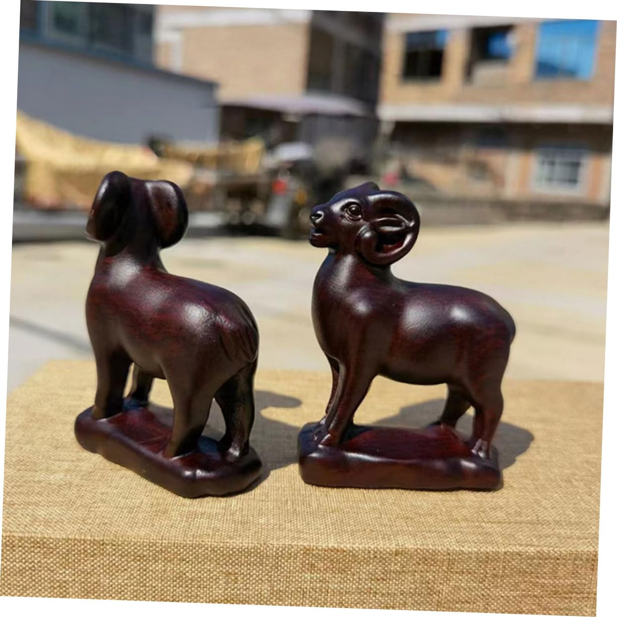 Toddmomy 2 Stück Holzziegenstatue als Wohndekoration und Schreibtisch Ziegenverzierung für Büro und Schlafzimmer mit Künstlerischer Atmosphäre und Dekorativem Ziegen Tierornament
