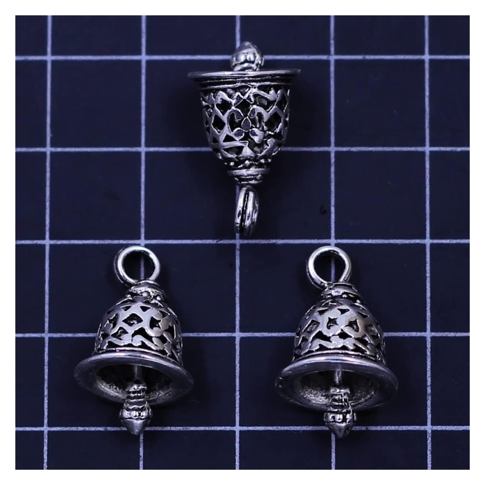 Campane artigianali, ornamenti for campane di Natale, campanelli artigianali, ciondolo for piccole campane di Natale, campana di Natale cava(15x11.5mm)