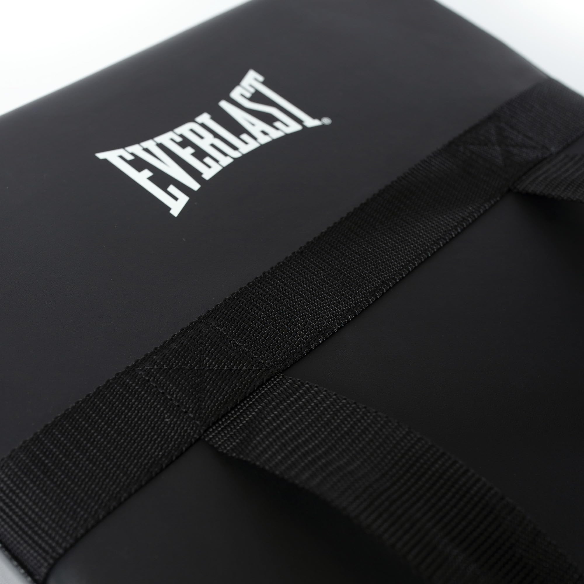 Everlast Titan Kick Shield, Bouclier da Calcio con Doppie Impugnature, Pad Curvo, Schiuma Alta Densità & Rilascio Pressione, MMA, Kickboxing e Arti Marziali - Everlast
