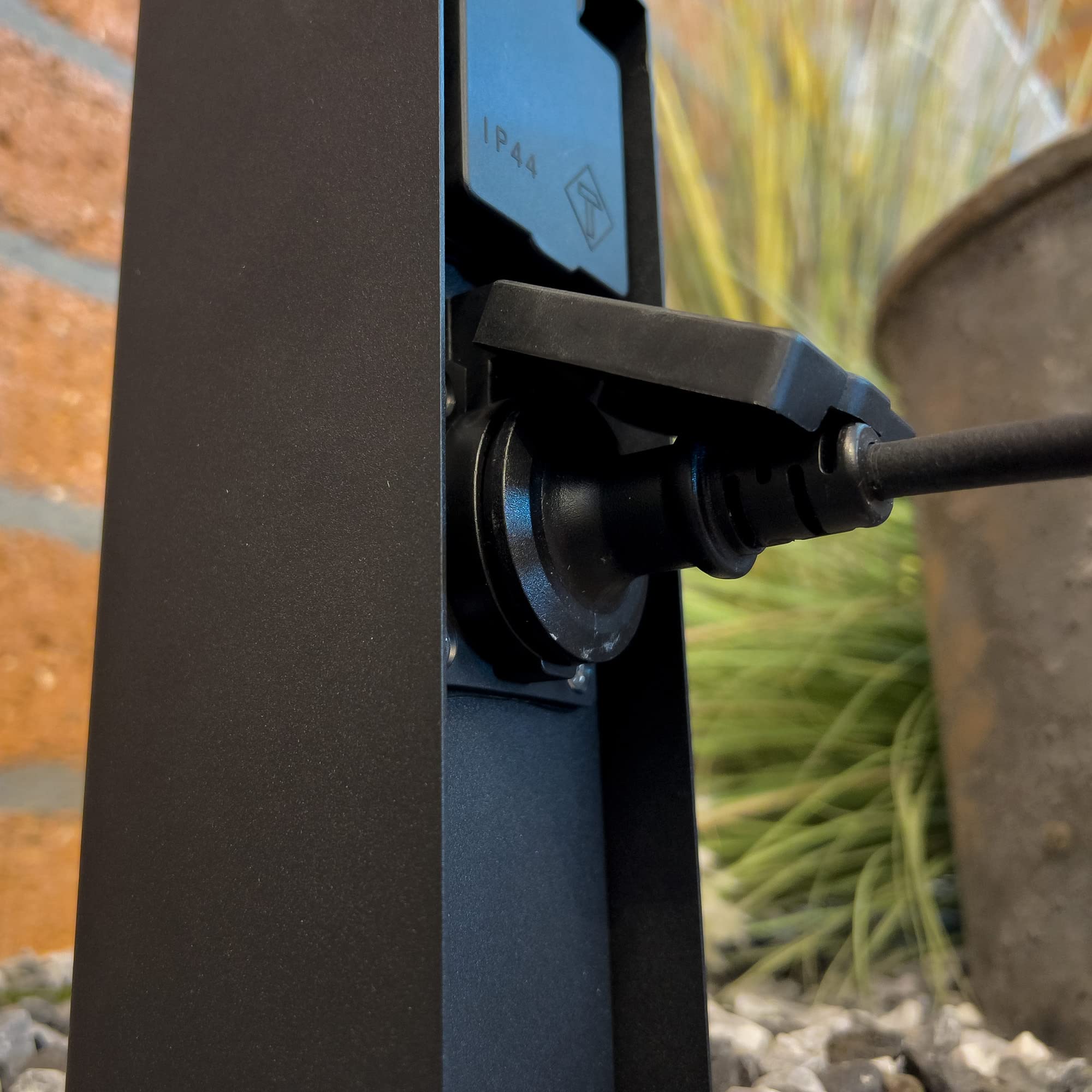 KS verlichting - Charge sensor steckdose - IP44 Edelstahl im Schwarz Pulverbeschichtet 220-240 V für aussen