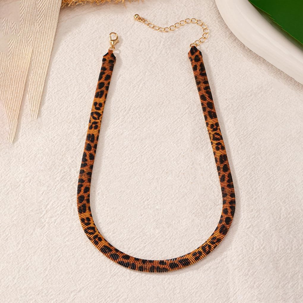 GIGB PBDK Chunky Brown Leopard Choker Necklace, Adjustable Snake Bone Chain Minimalist Exaggerated Necklace, Vintage Statement Thick Complex Outfits Accessory - Image 6
