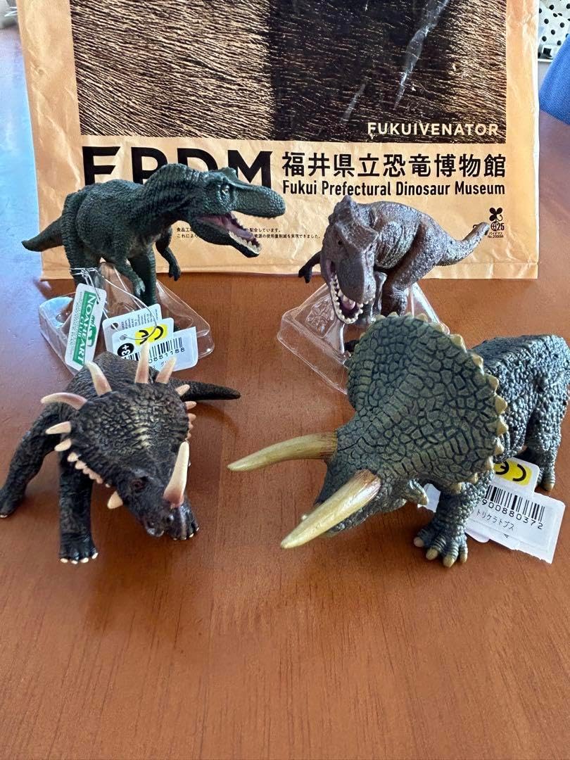 ANIECAアニーカ テーパードパンツ未使用 ANIECAのフリマアイテム一覧