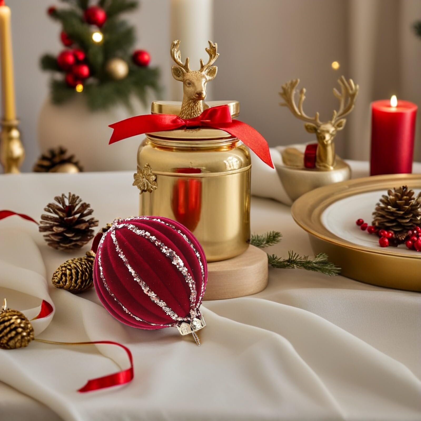 16 Stück Teiliges Rote Bruchsichere Weihnachtsbaumkugeln Flockierte Christbaumschmuck Kugeln zum Aufhängen für Festliche Weihnachtsdeko Zuhause Büro Party
