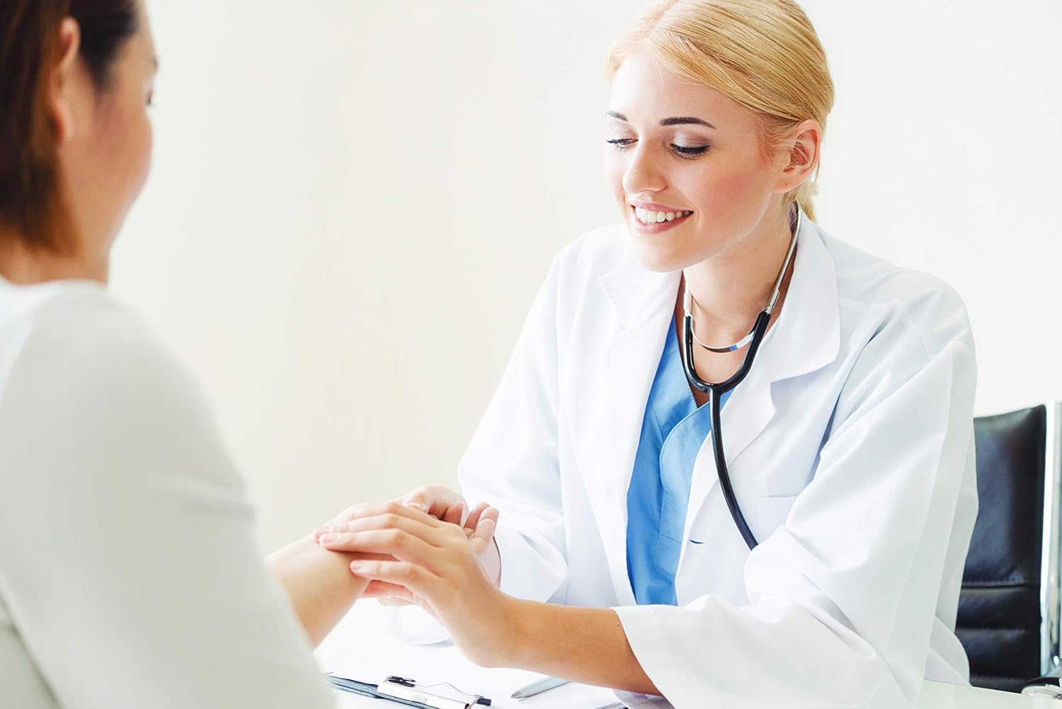 Miniatura 9 de Elevar Deals Professional Lab Coat Women - Doctor Coat with 3 Pockets - Women Lab Coat with 34 Inch Length