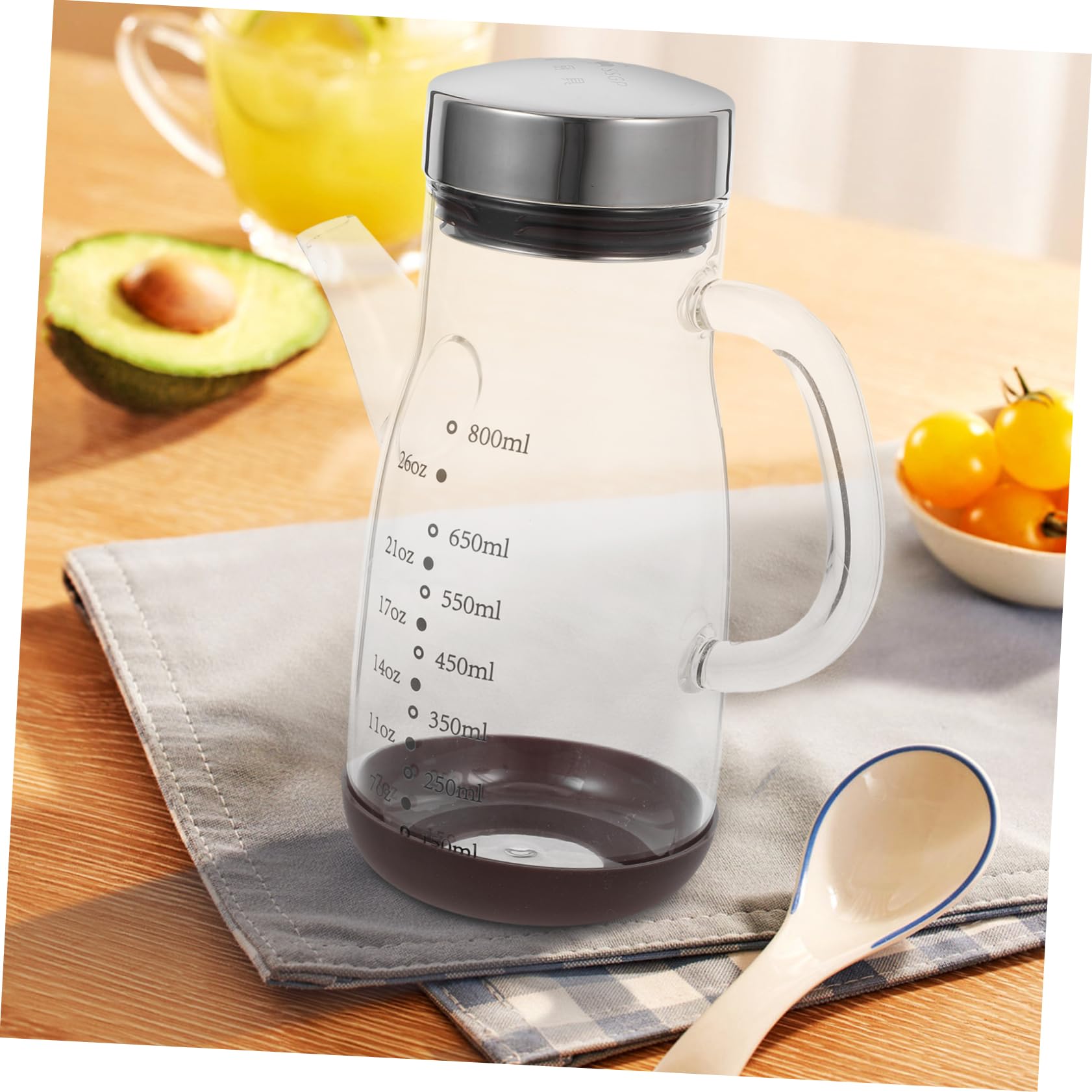 Ölspenderflasche mit Messmarkierung aus Edelstahl und Glas