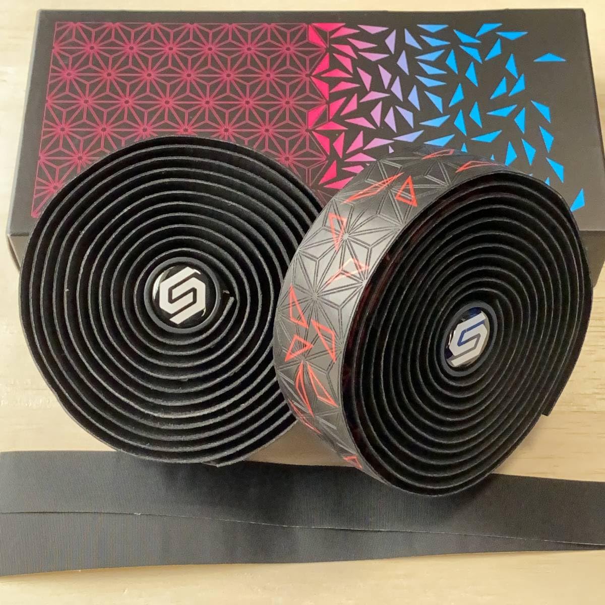 ハンドルテープ 衝撃吸収性バーテープ ロードバイク レッド 赤 ハンドルテープ 衝撃吸収性バーテープ ロードバイク レッド 赤 Amazon