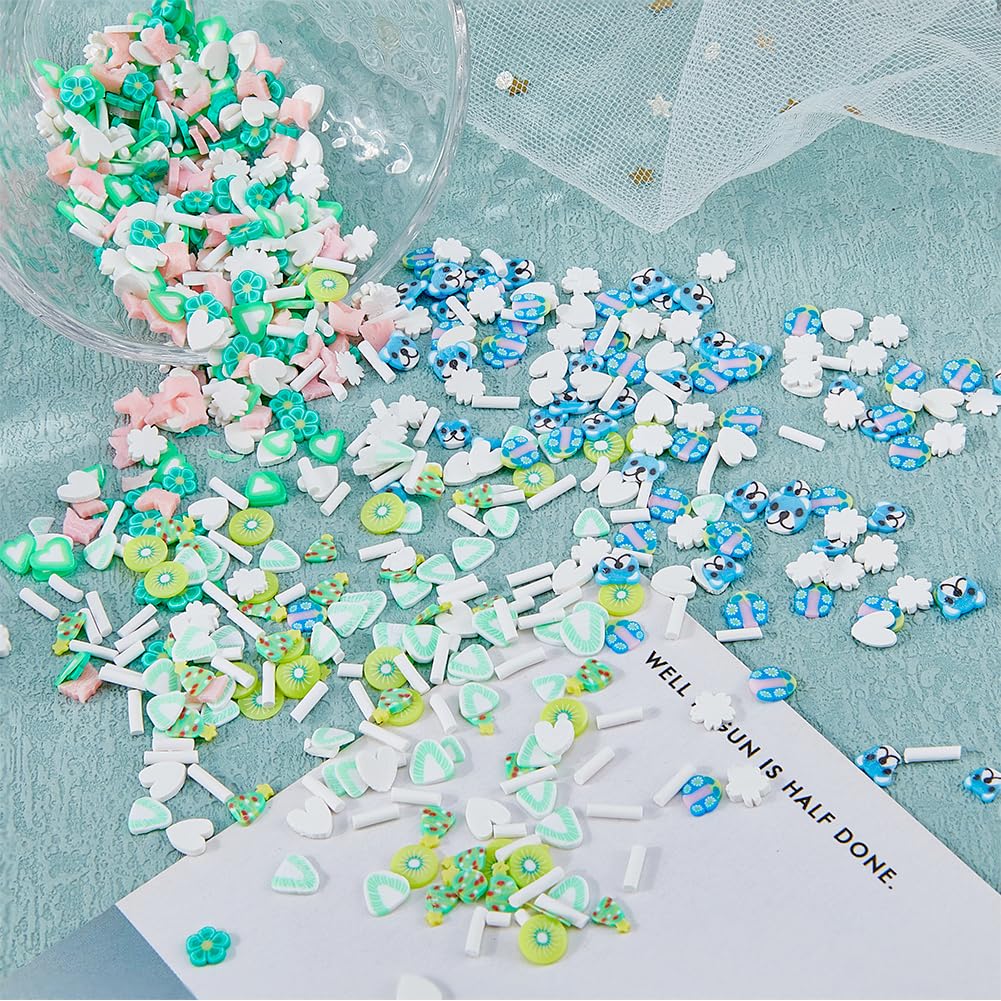 SUPERFINDINGS 150G 6 Style Couleurs Mini 3D Fimo Tranches Slimes Fruits Fleurs Tranches pour Slime Assortiment de Tranches de Slime en Argile Polymère Coeur Ours en Vrac Tranches d'argile Fimo