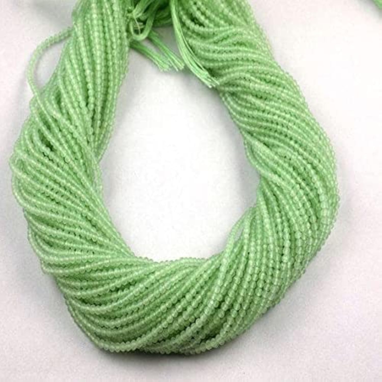 Perles de calcédoine verte aqua 2.5mm pour fabriquer des bijoux d'été uniques