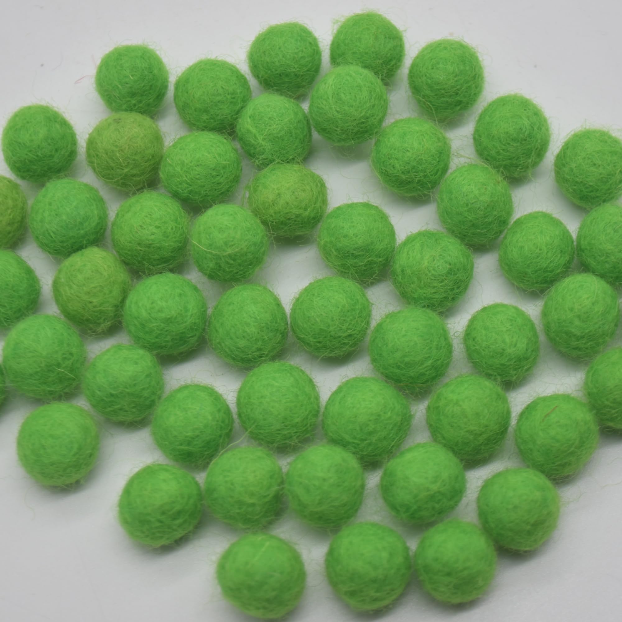 Oriental Direct based in Yorkshire 100% Wool Felt Balls - 50 Felt Balls - 1cm - Green Flash