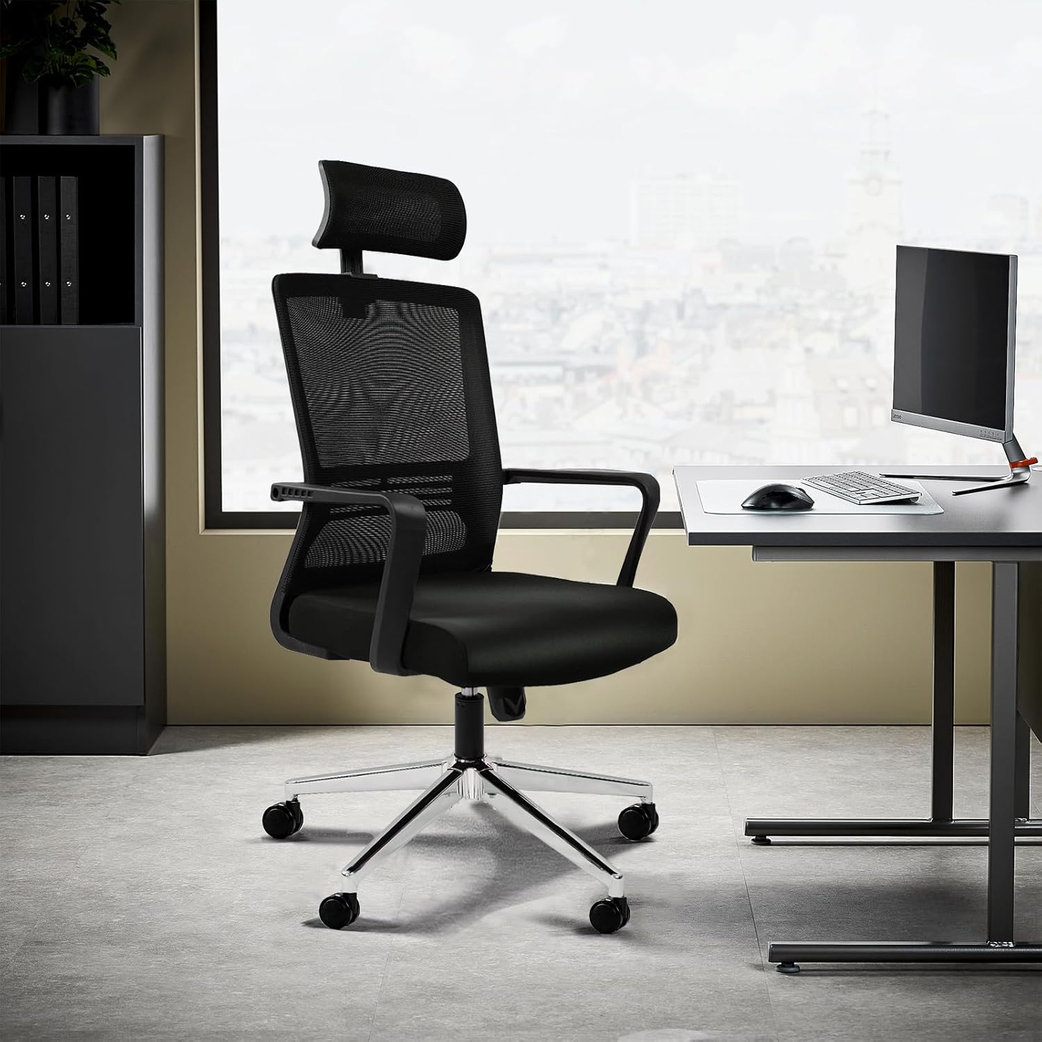 ergonomic office chair,high back desk chair with 3 gear tilting backrest and adjustable headrest,400lbs weight capacity integrated metal base with swivel wheels,comfort breathable mesh