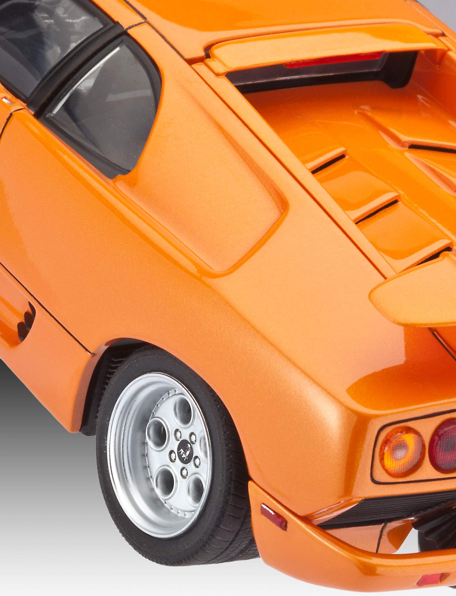 Amazon.co.jp: ドイツレベル 1/24ランボルギーニ ディアブロ  