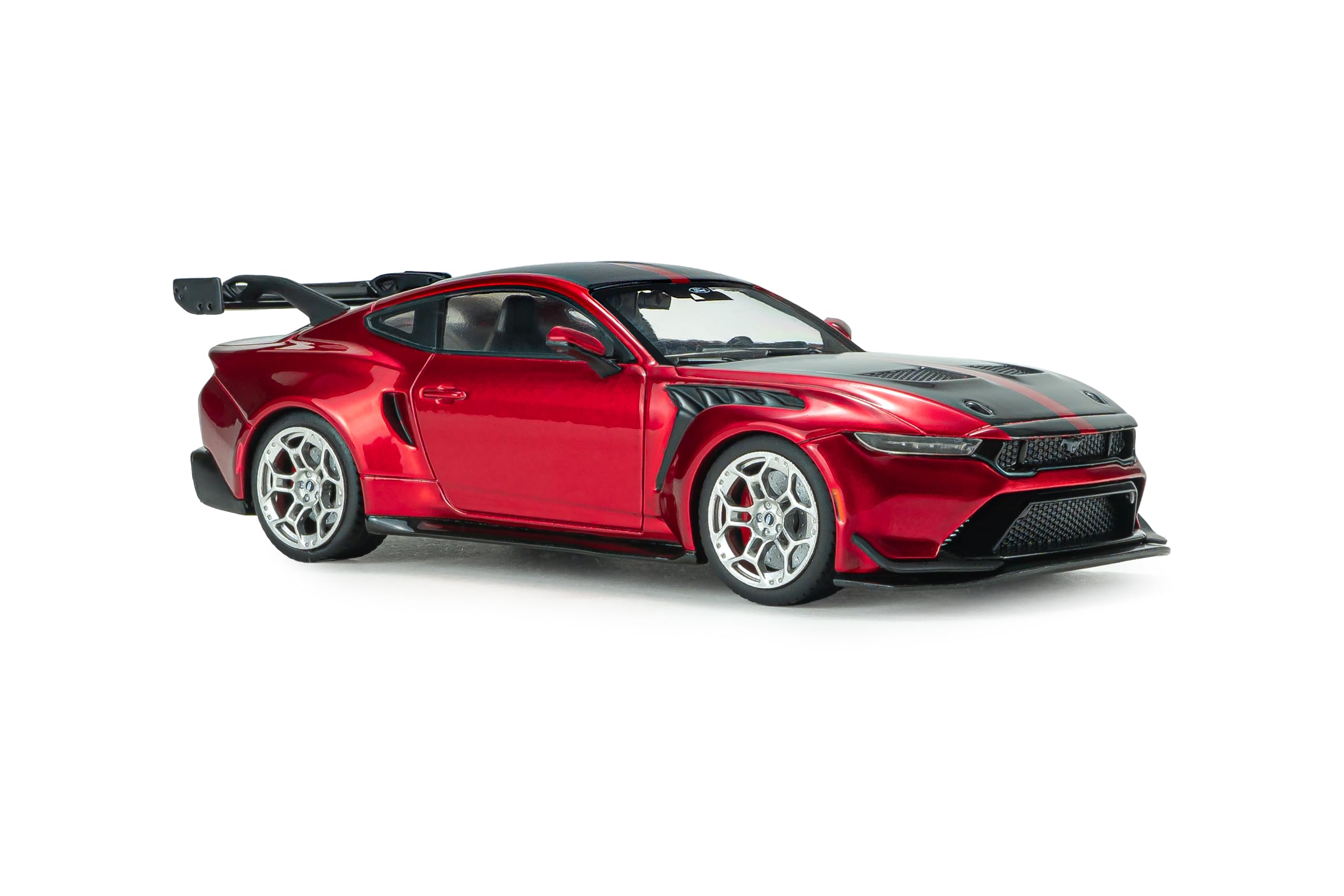 Solido Ford Mustang GTD Molten Magenta 2025 - Modellino auto modellino Tri-Coat metallizzato, modellino in miniatura ricca di dettagli, rosso, scala 1:43