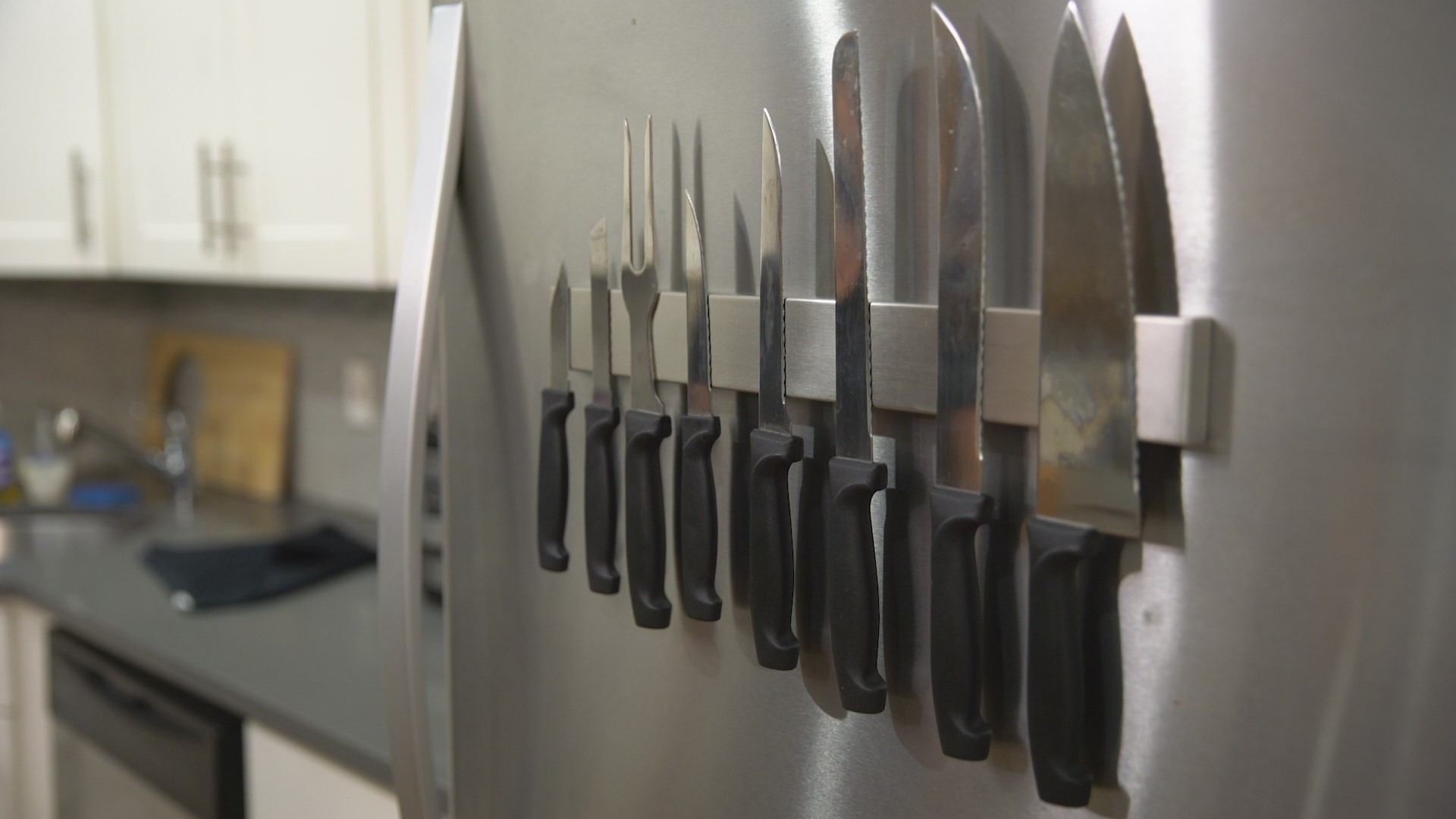 Modern-Innovations-16-Inch-Stainless-Steel-Double-Sided-Magnetic-Knife-Bar-with-Multipurpose-Use-as-Wall-Mount-Knife-Holder-Knife-Rack-Kitchen-Utensil-Holder-Magnetic-Tool-Holder