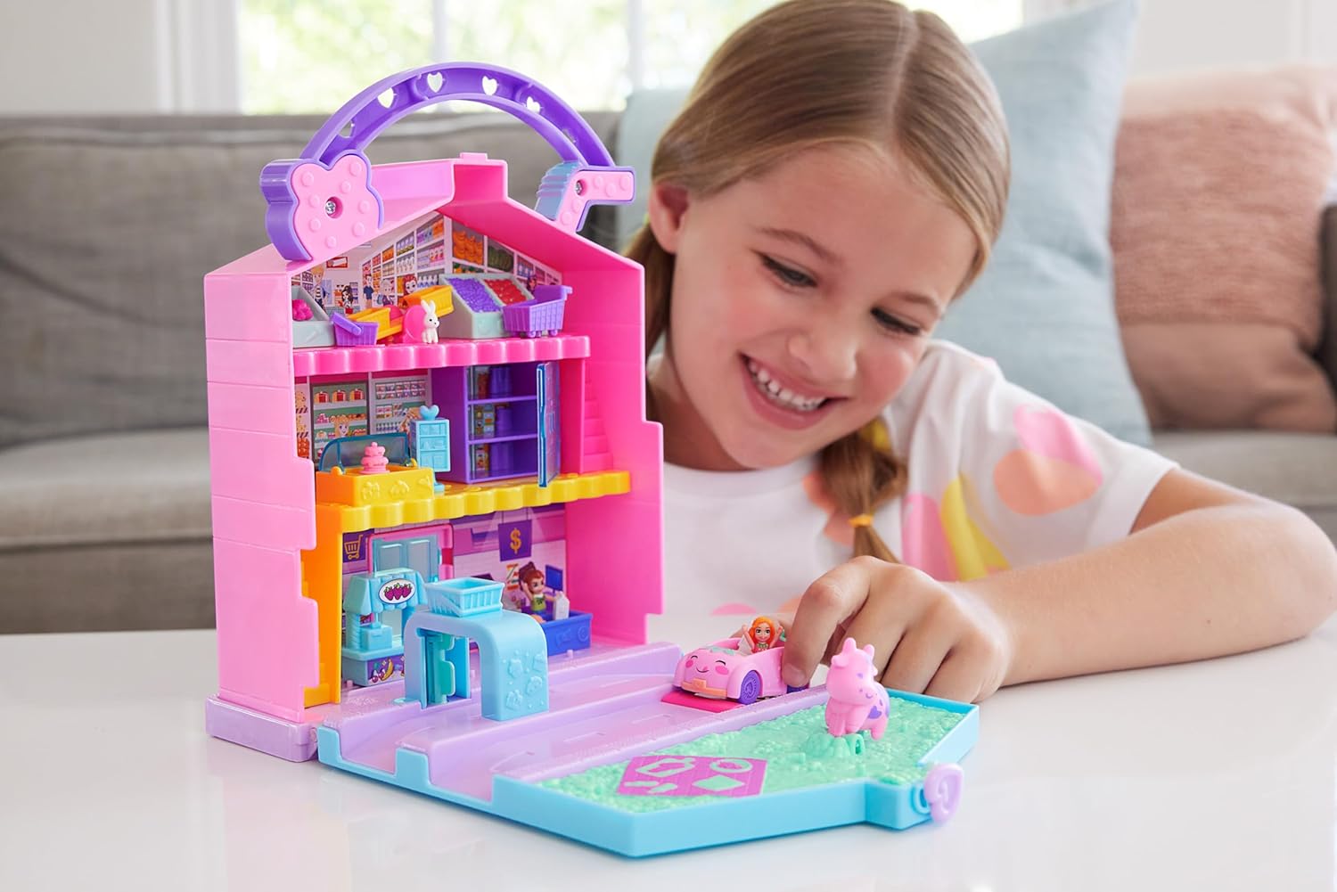 Polly Pocket Pollyville Fresh Market Dolls & Playset, Food Toy with 2 Micro Dolls, 12 Accessories Include Toy Car & Pet