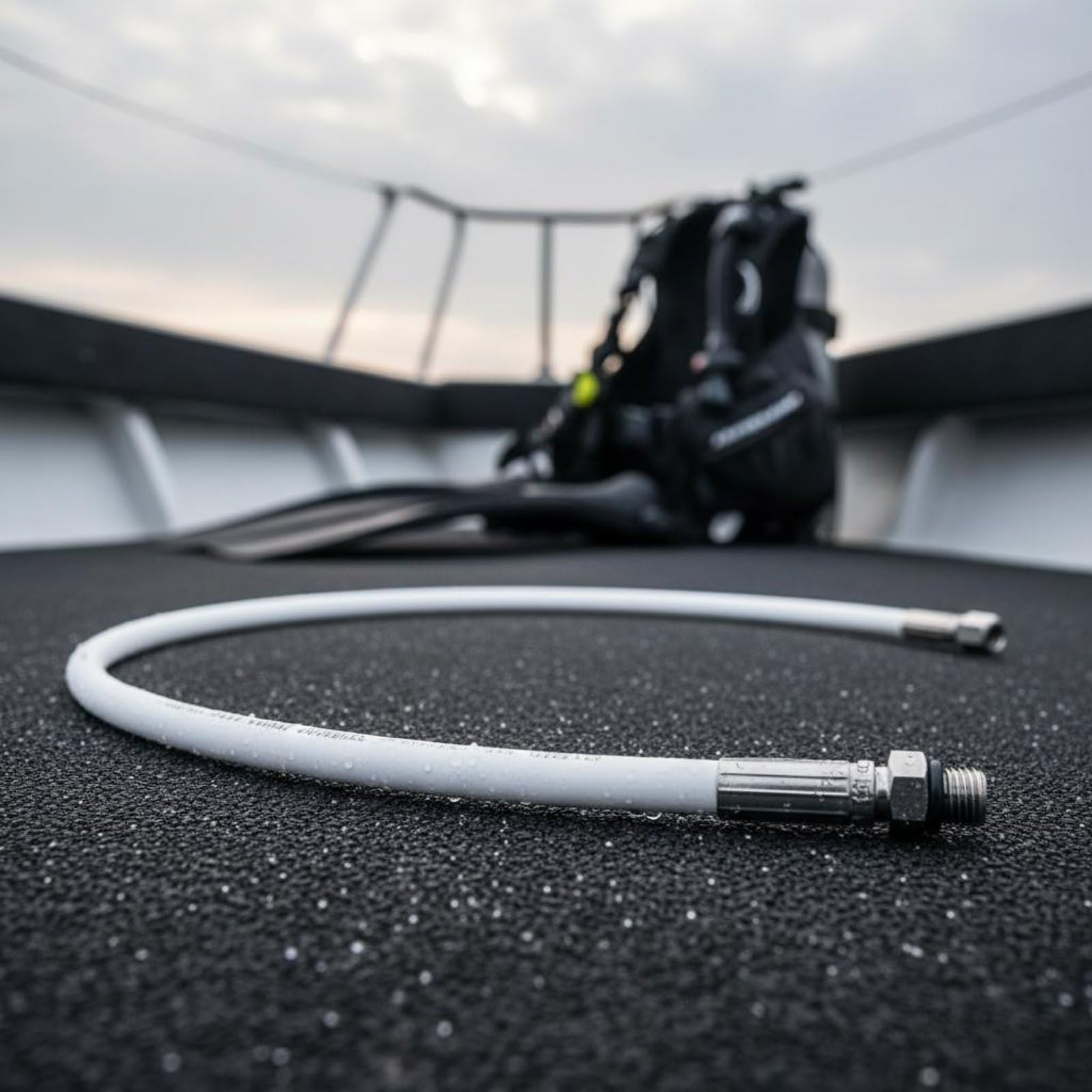 Tubo Regolatore Subacqueo Tubo Gonfiatore Bassa Pressione Frusta Trecciata Tubi Immersione Frusta Manometro Struttura Flessibile Anti-piega Pressione, Bianco, Hp Rubber 22CM