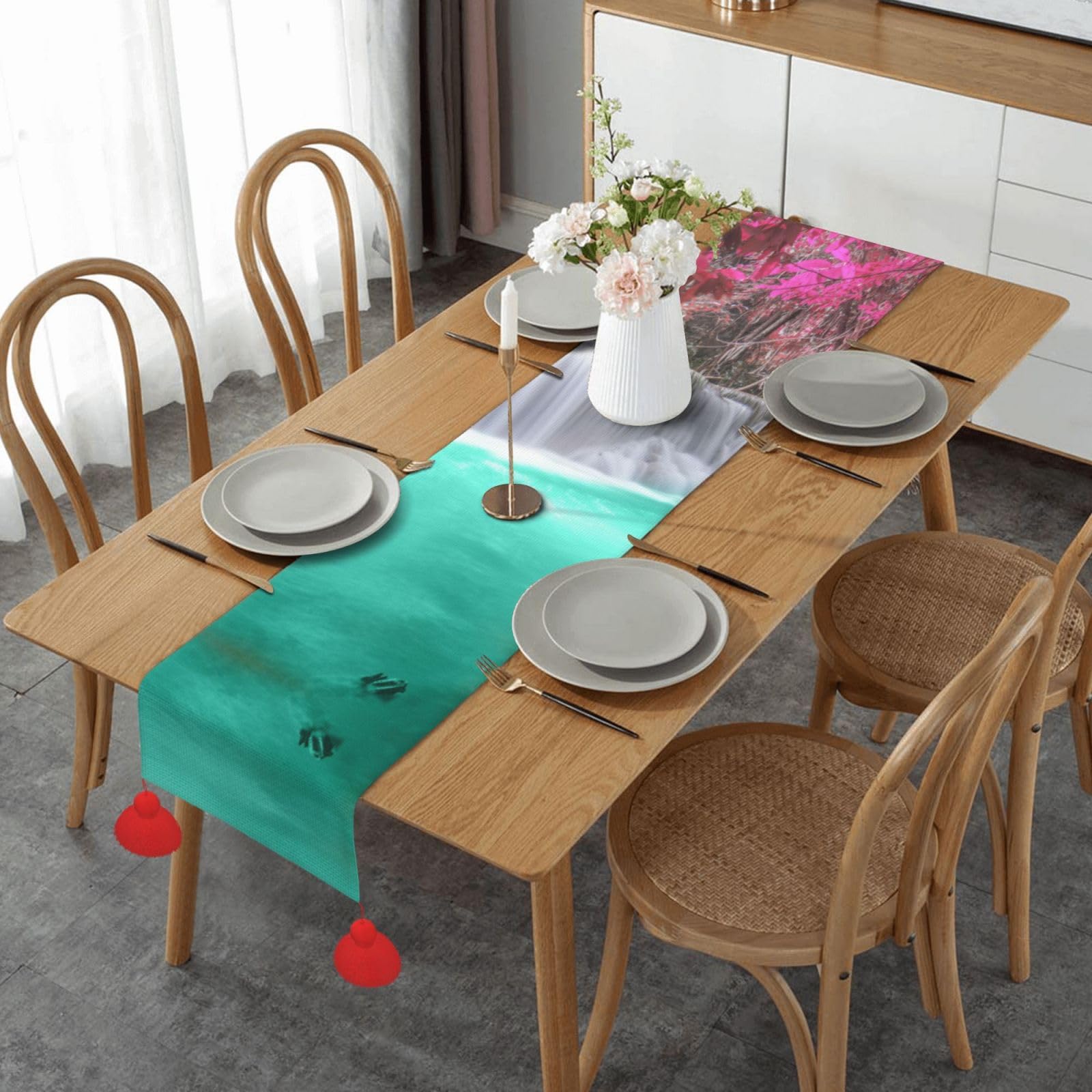 Chemin de table de Noël imprimé cascade en lin au design élégant et finitions soignées