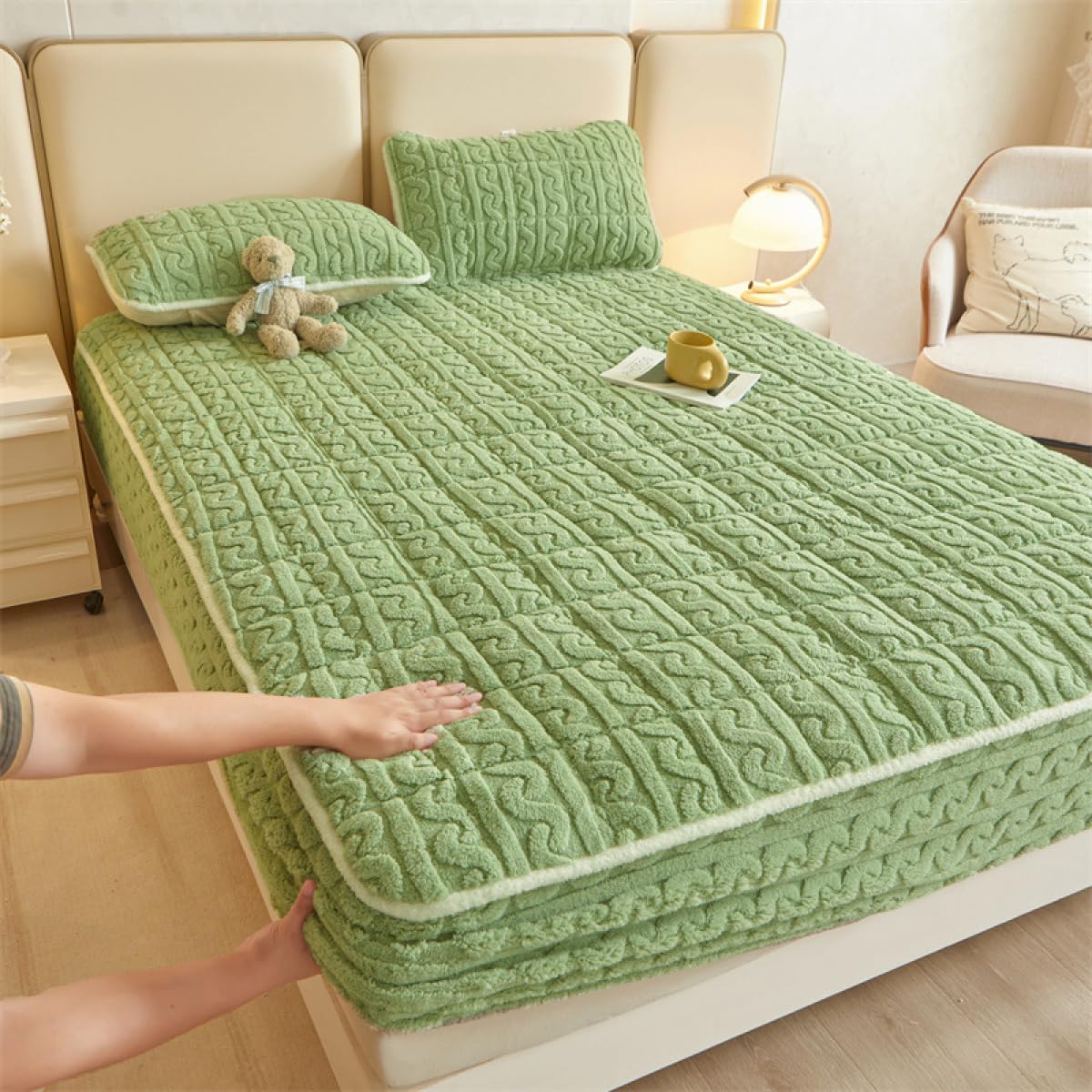 Mattress Cover Fitted Sheet Skin-Friendly Mattress Topper Thickened Velvet Mattress Protector Breathable Mattress Dustproof Pad Cover for Bed Decoration-Green||Queen:59inchx79inch(1pcs)
