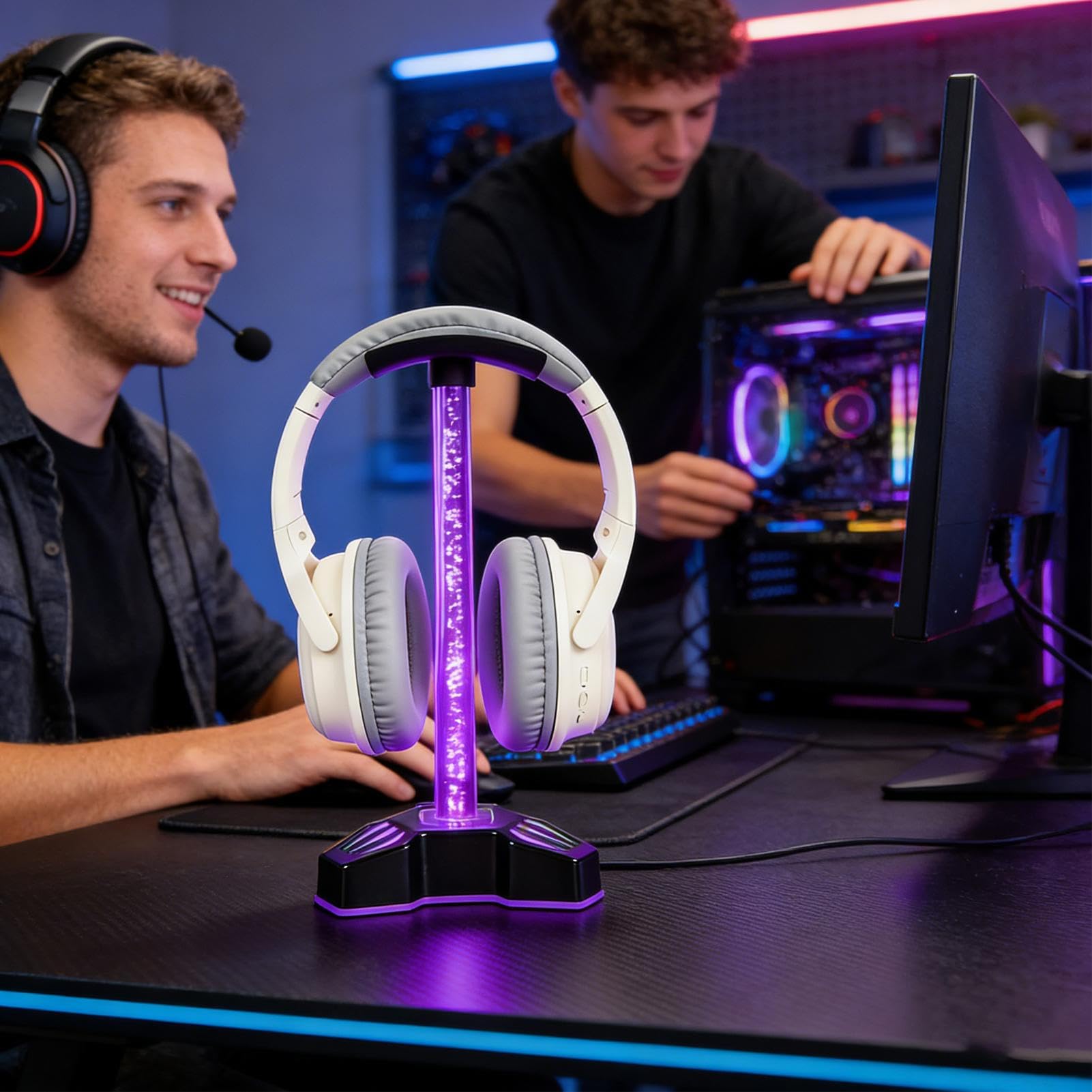 Supporto per Cuffie con Porte di Ricarica per PC con Illuminazione RGB | Porta Cuffie dotato di Caricabatterie per Desktop, Scrivania, Piano di Lavoro, Scaffale, Ufficio, Camera da